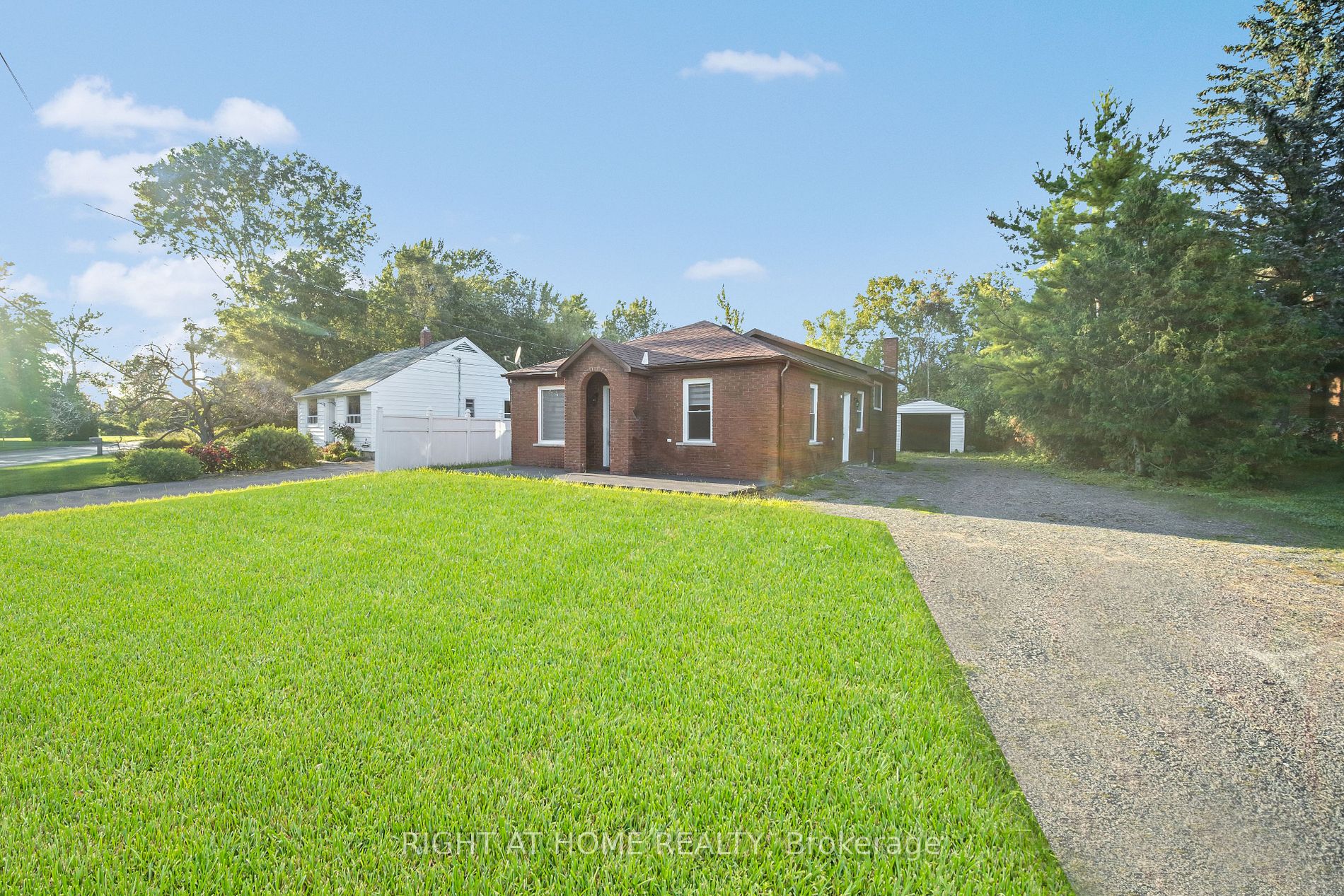 364 W Bridge St