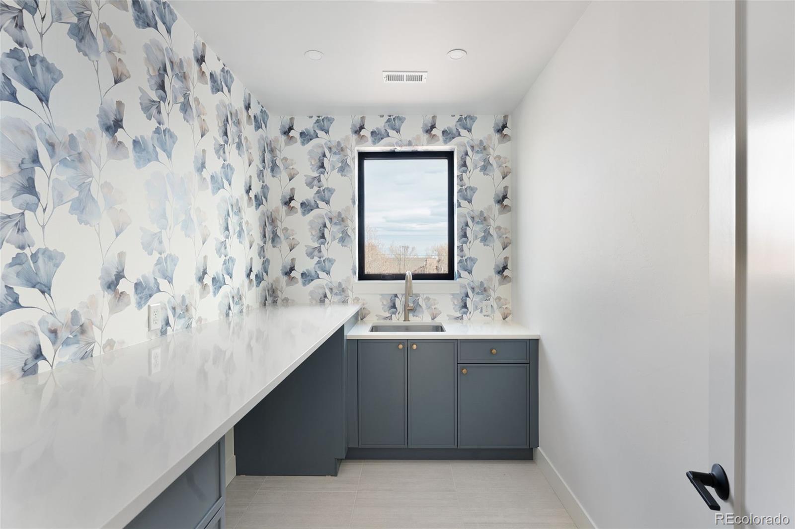 3310 S Clermont Street