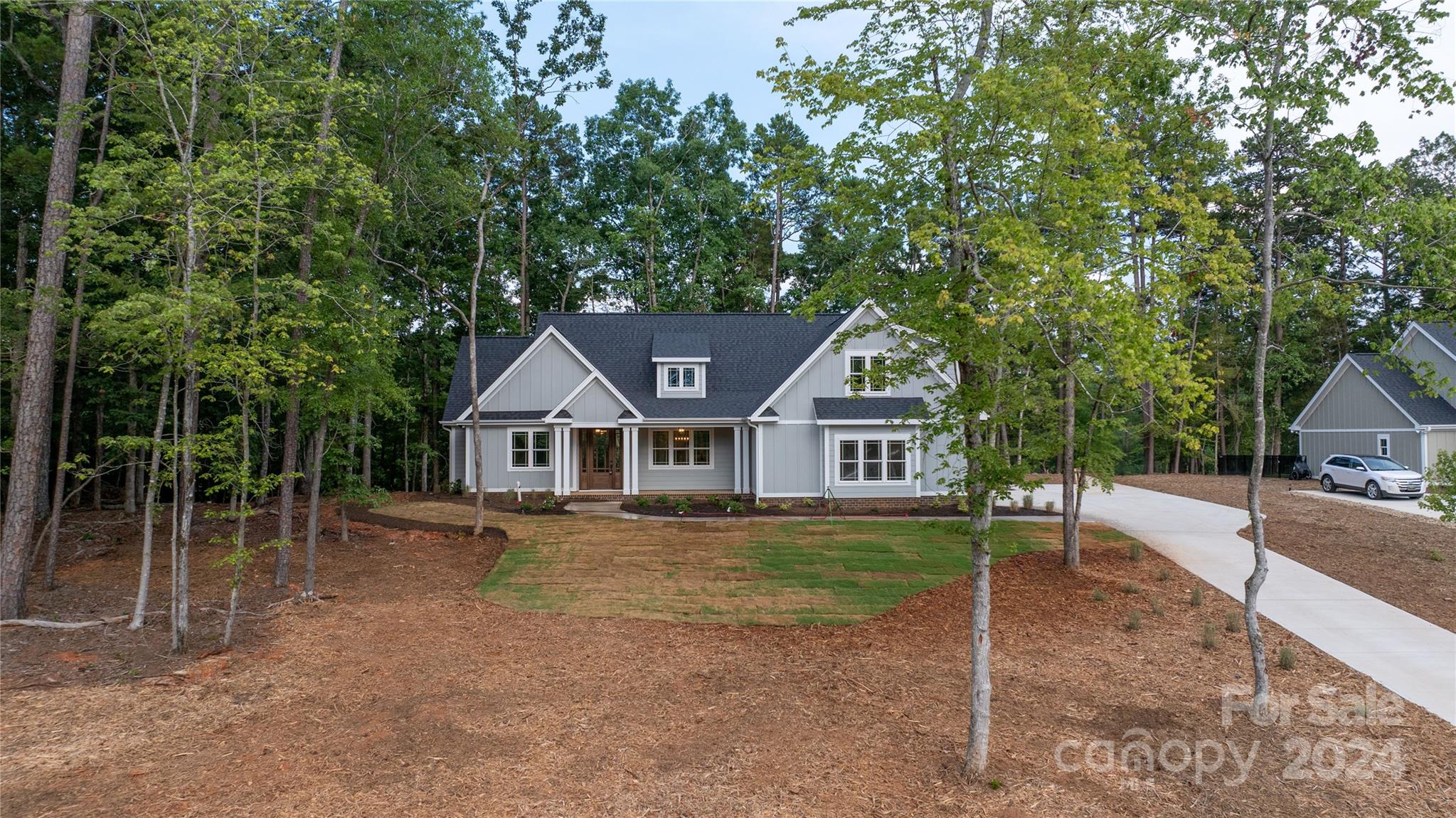143 Eagle Point
