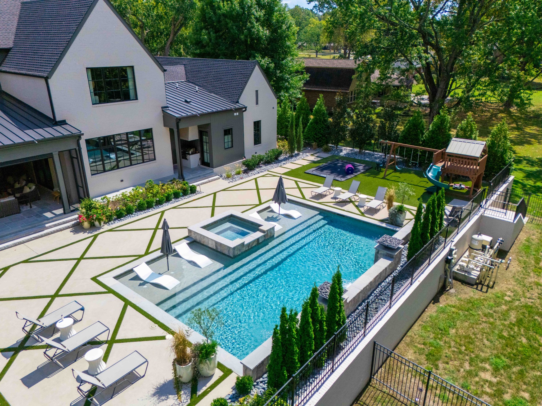 1311 Parker Pl