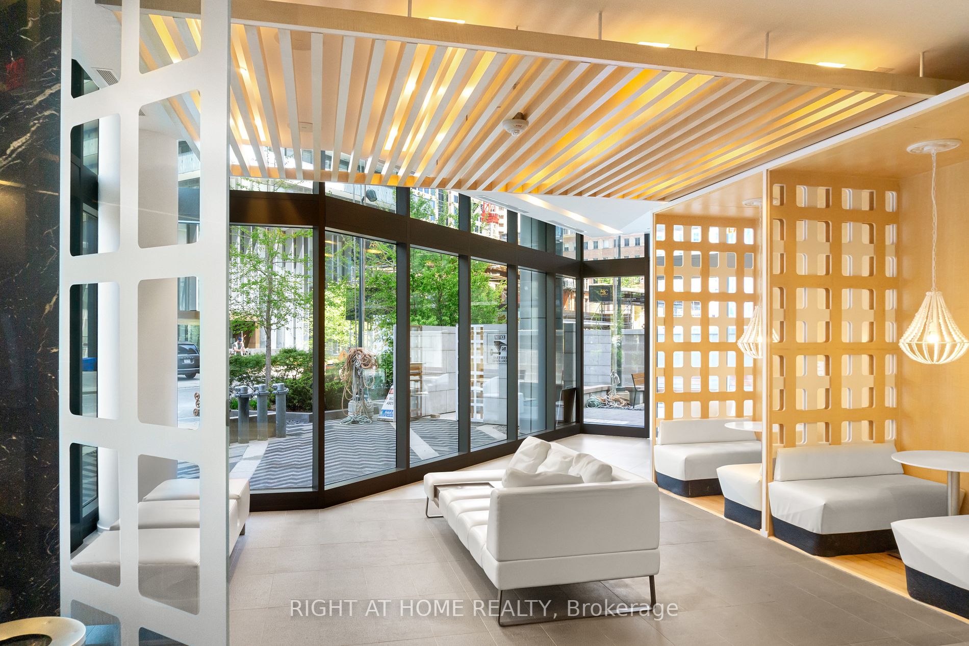 45 E Charles St 501