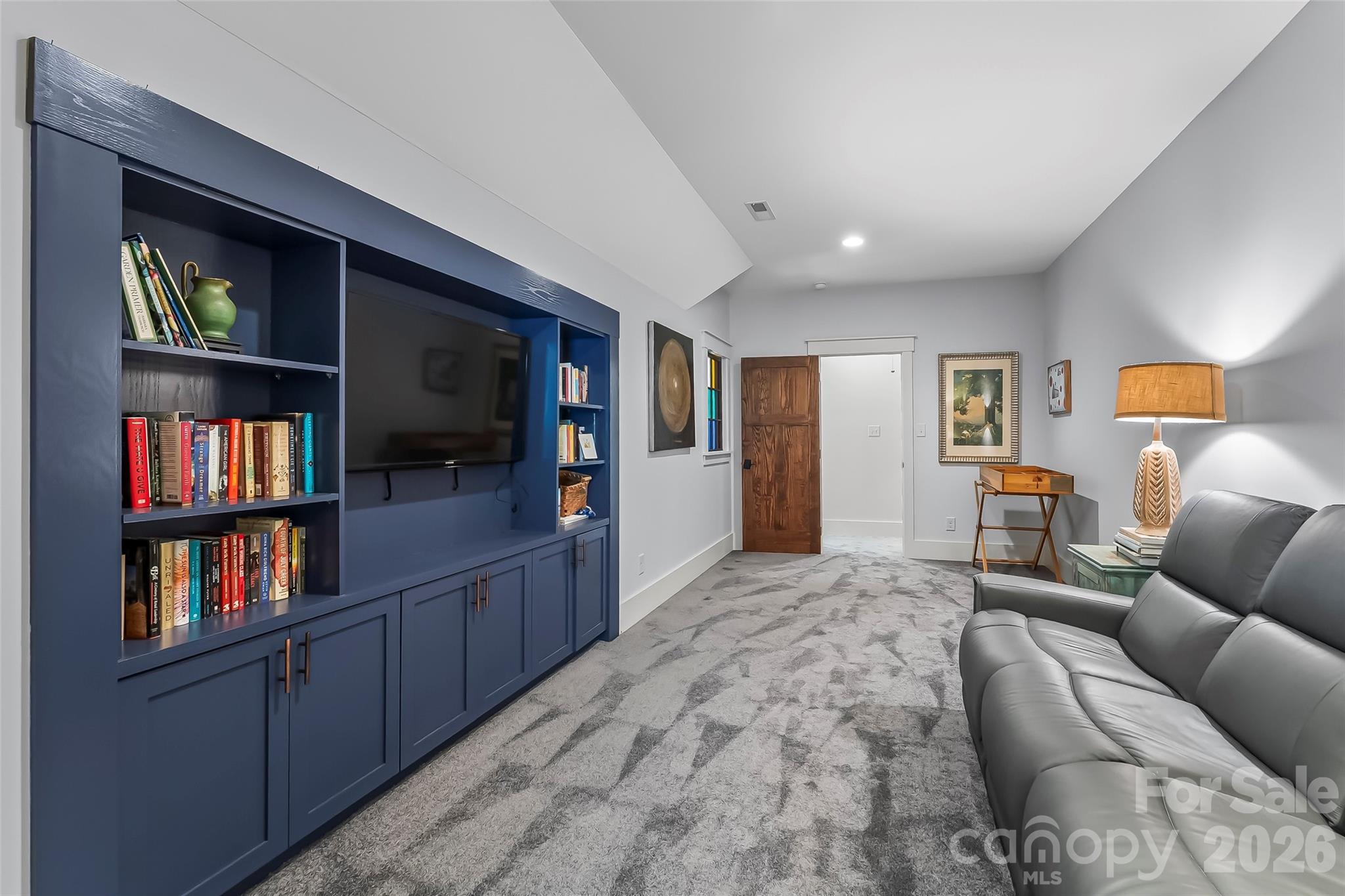 3201 Donahue Drive