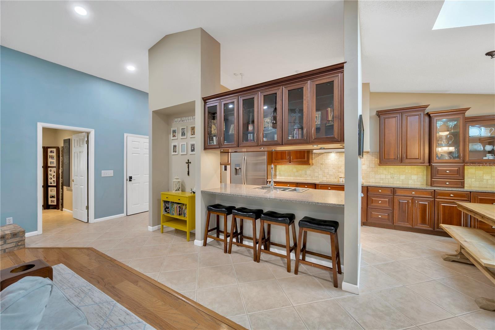 1007 Morfield Lane