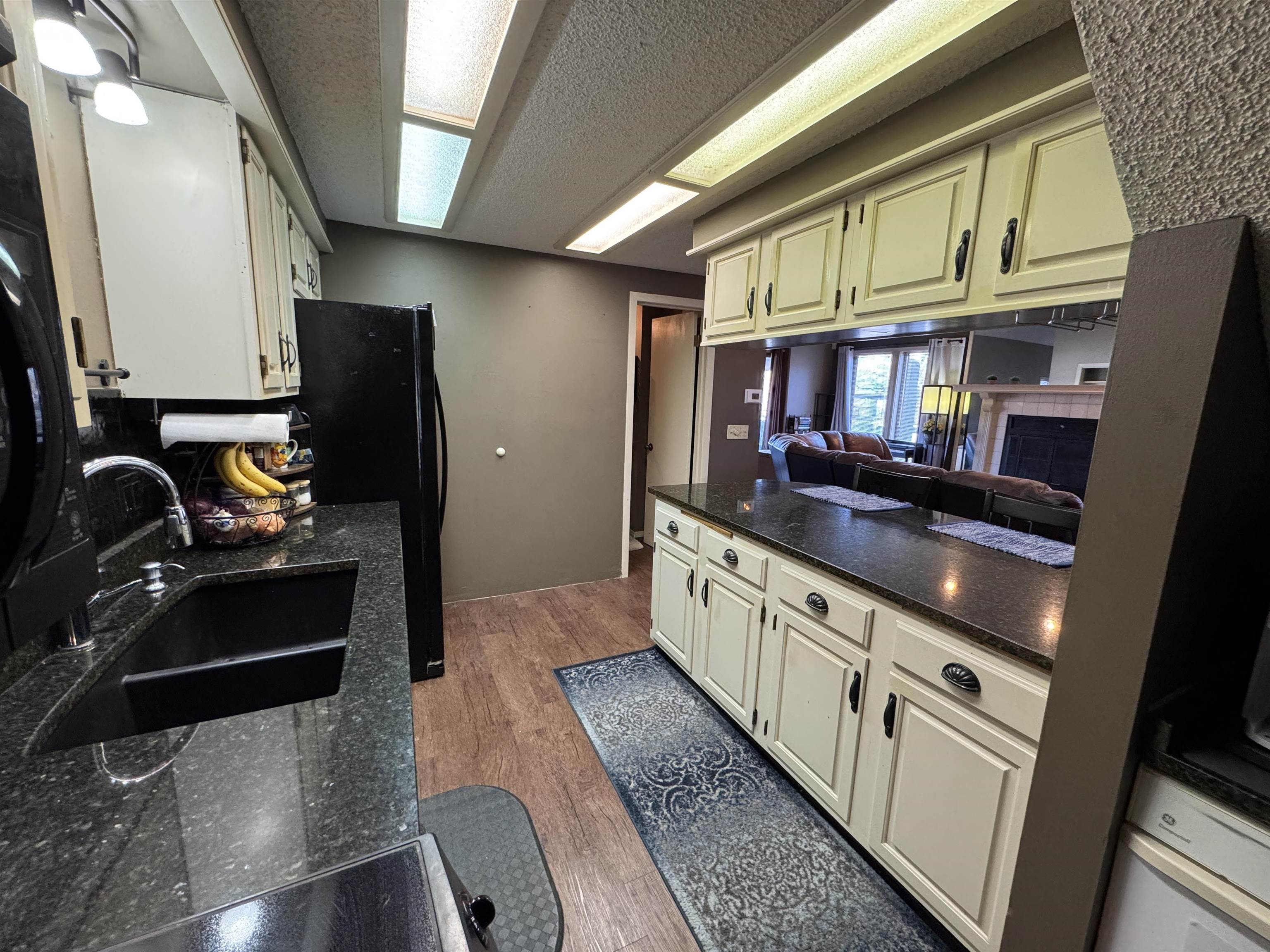 2421 S Yellowstone St