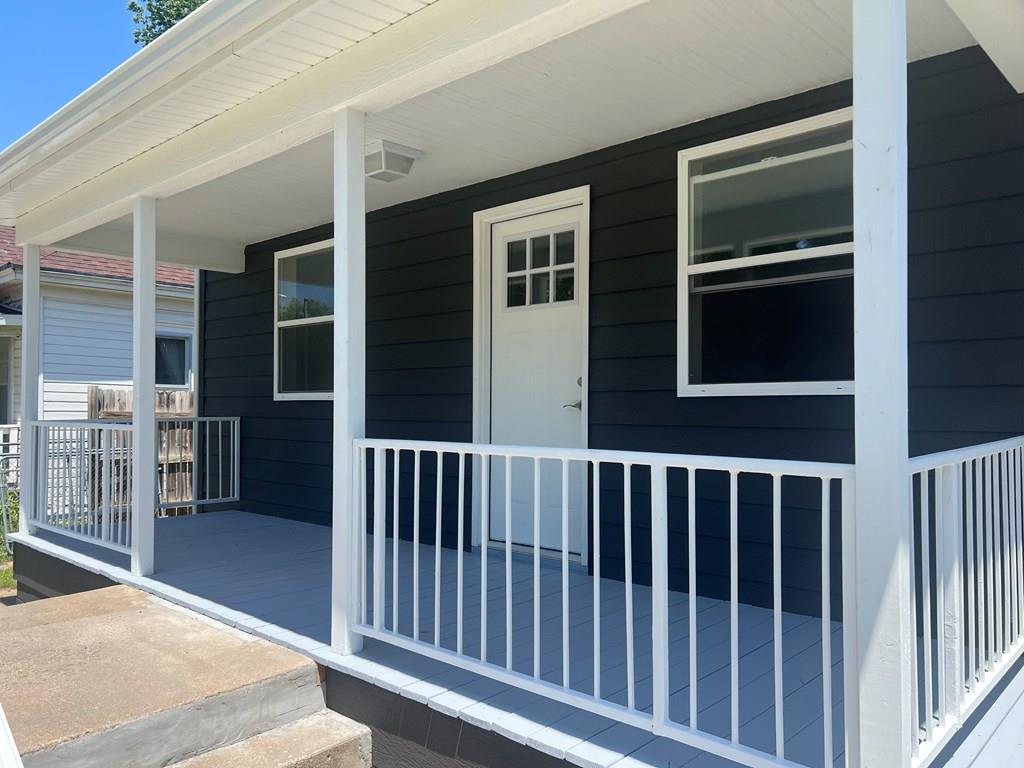 320 N Oakdale Ave, Salina Millwood Realty