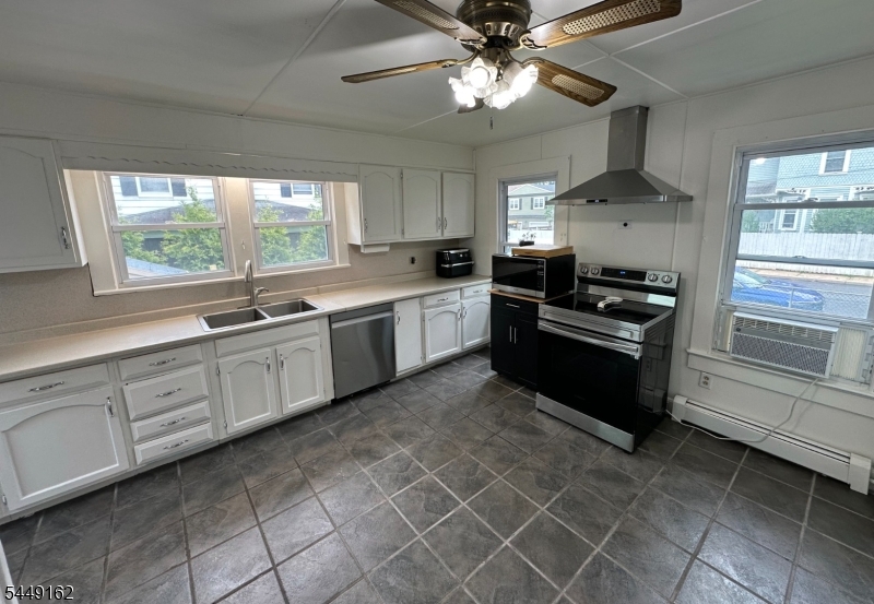 17 N Lincoln Ave — photo 3 of 15