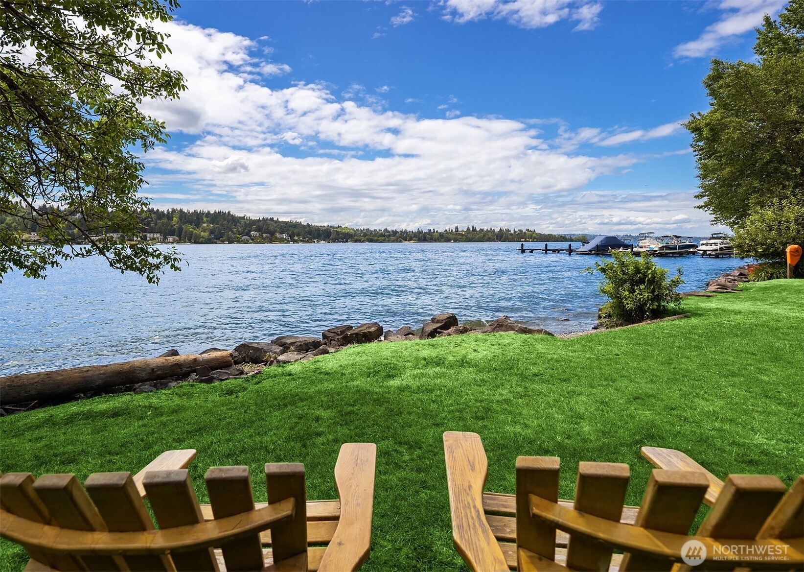 Private waterfront for the Beaux Arts community