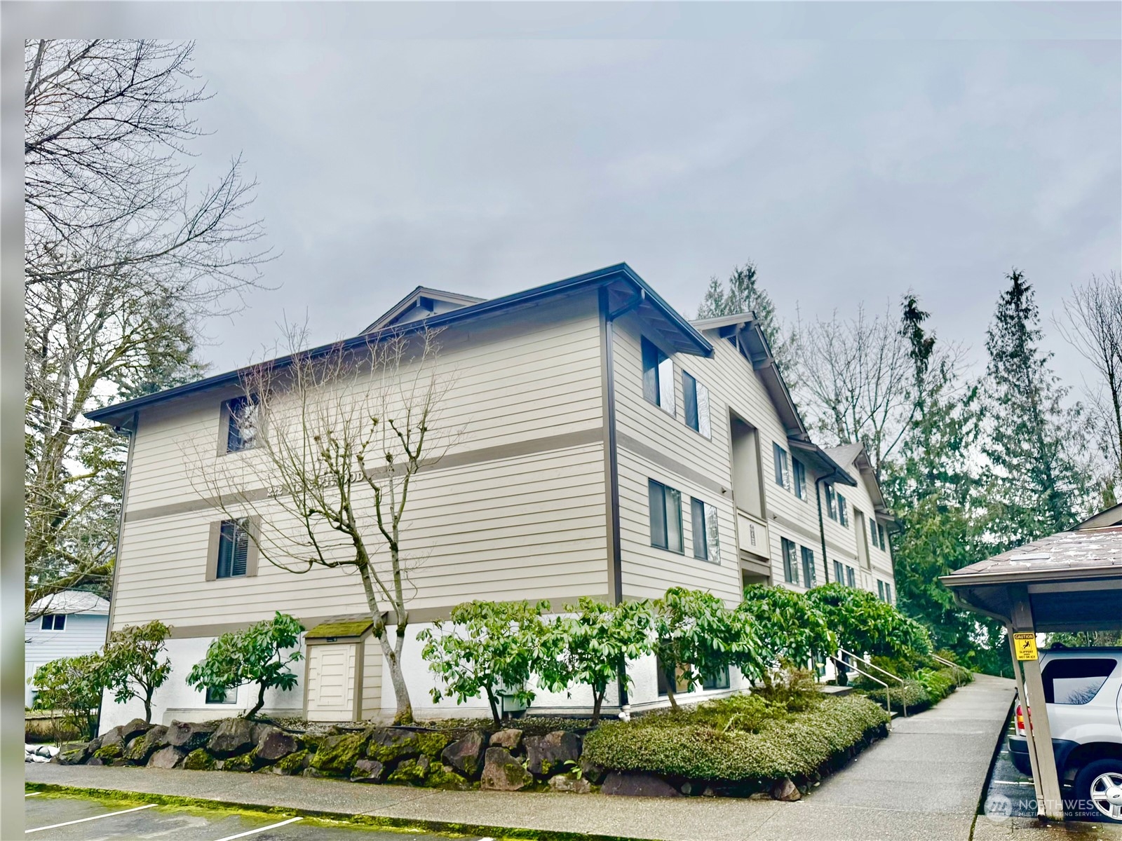 Ground floor condo located in the heart of downtown Issaquah! Two large bedrooms and 3/4 bathroom with walk-in shower. Eating area off the updated kitchen and onlooking living room with wood burning fireplace. Washer, dryer and refrigerator included, plus updated flooring and paint through out. Ample amount of visitor parking, a huge plus! Enjoy walking to many area attractions and parks, restaurants and stores. Close to The Village Theatre, Gilman Village, the library & so much more. Walk to Salmon Days festivities, 4th of July events/parades & dinner! A great opportunity to be condo owner in Issaquah!