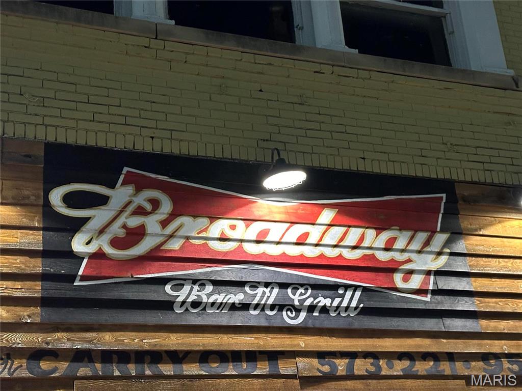 712 Broadway