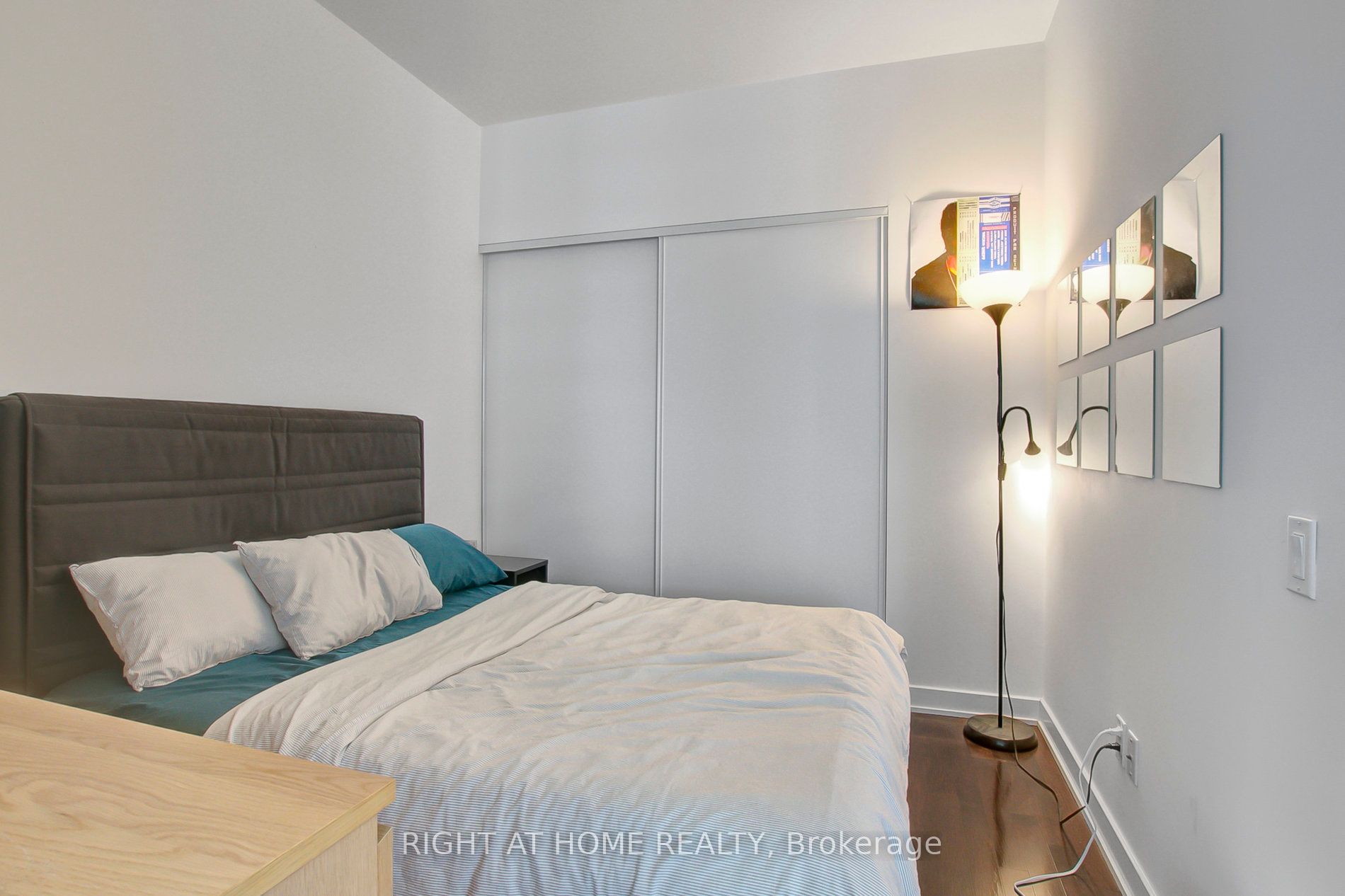 33 E Charles St 4009