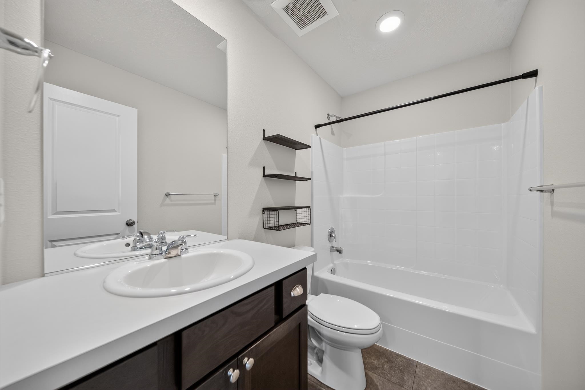 4440 W Bedford Ave