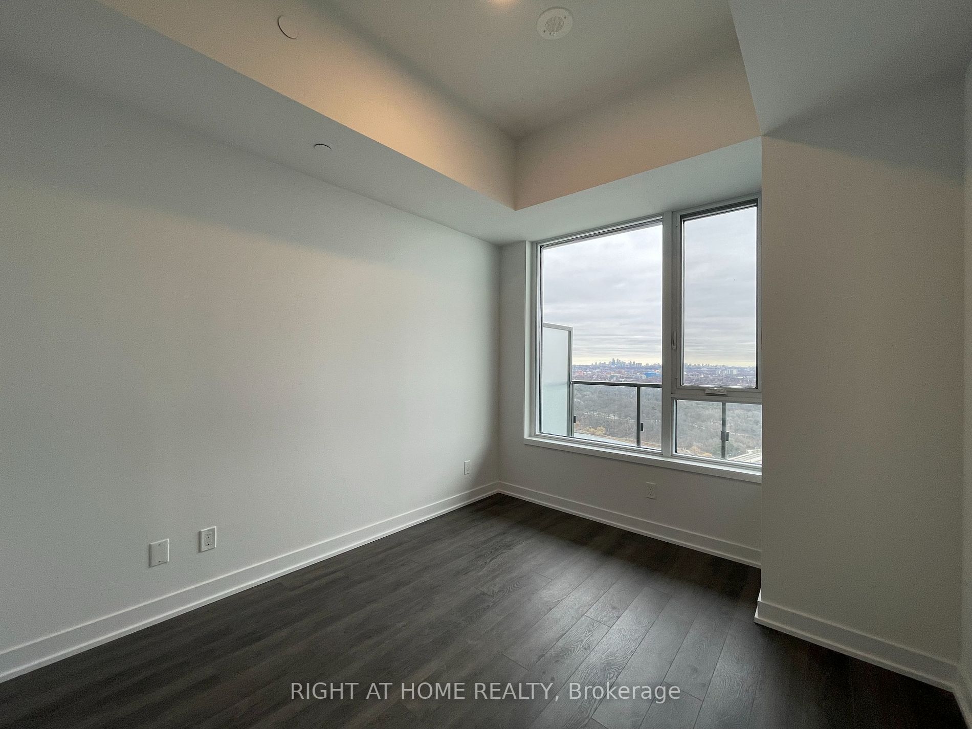 1926 W Lakeshore Blvd 4205