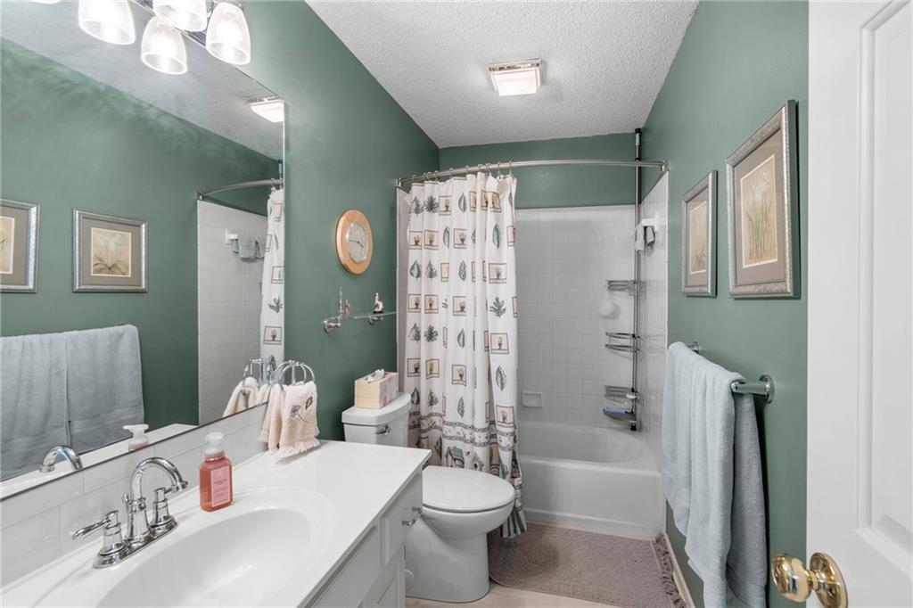 4000 NE 61st Terrace