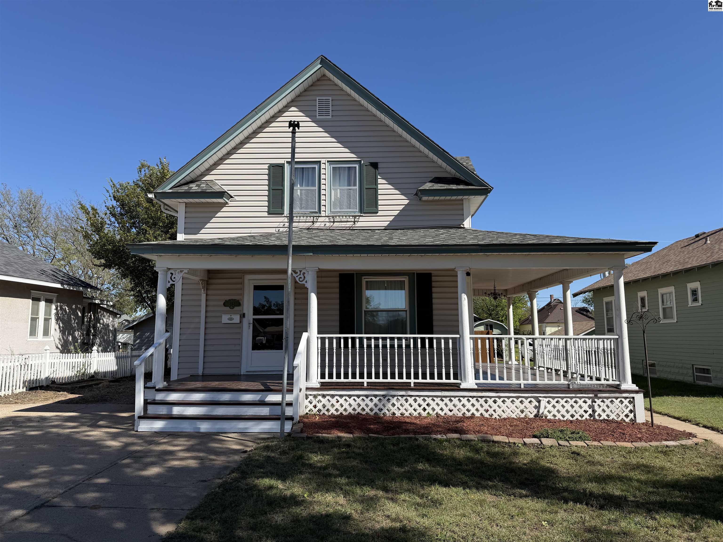512 N Main St