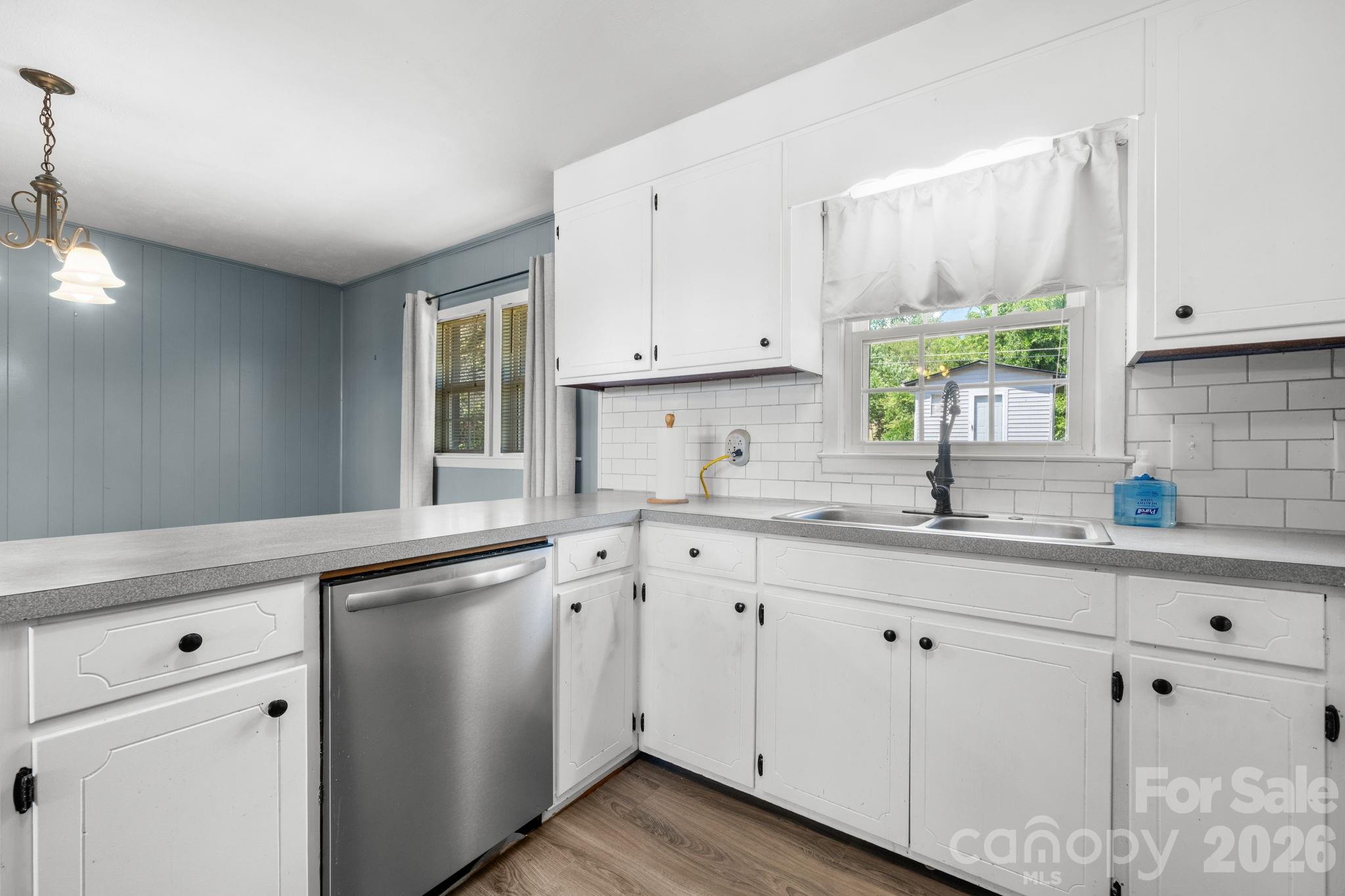 1109 Windsong Circle