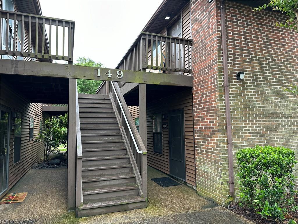 149 Windsor Castle Drive E, Newport News, VA 23608