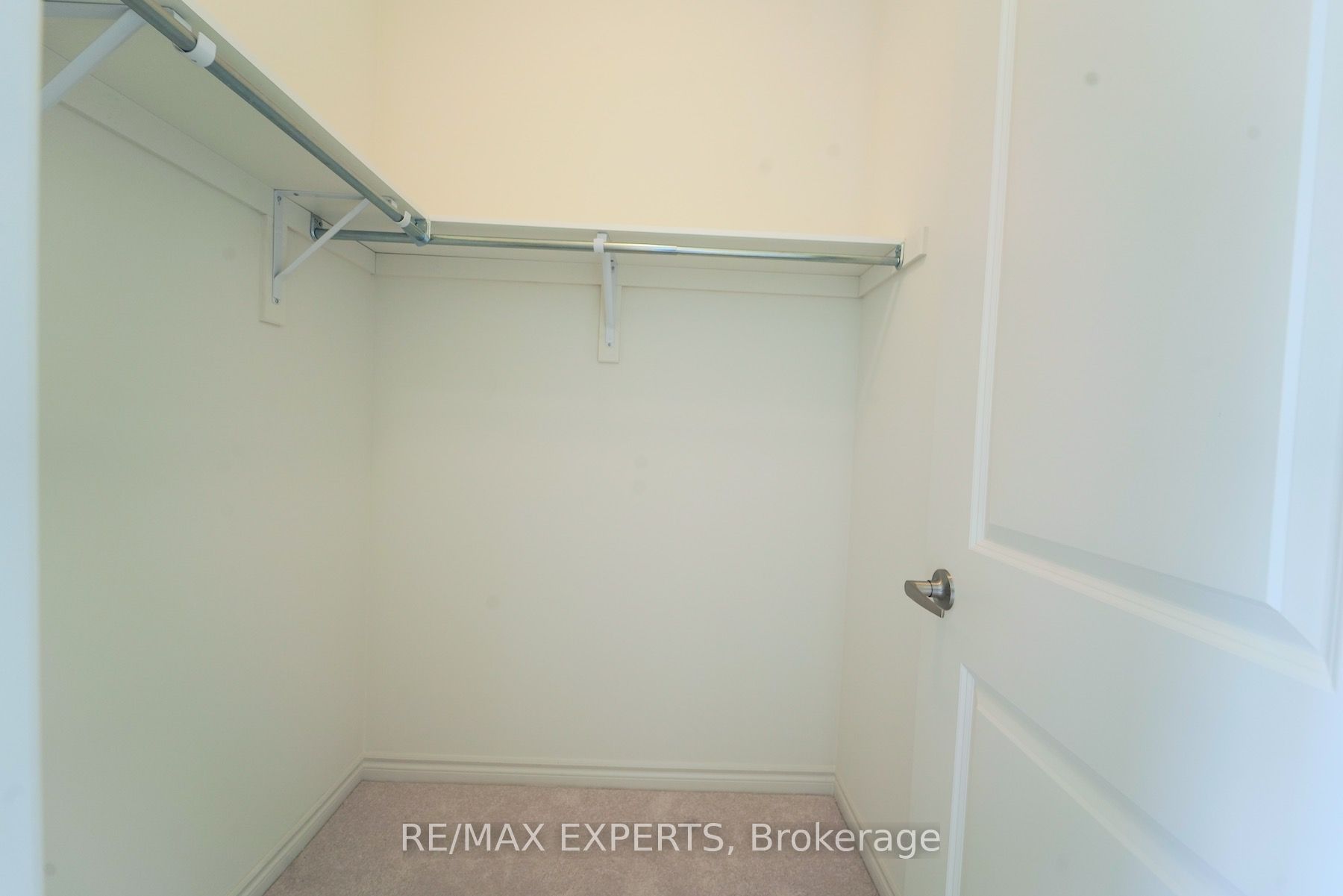 18 Mayapple St