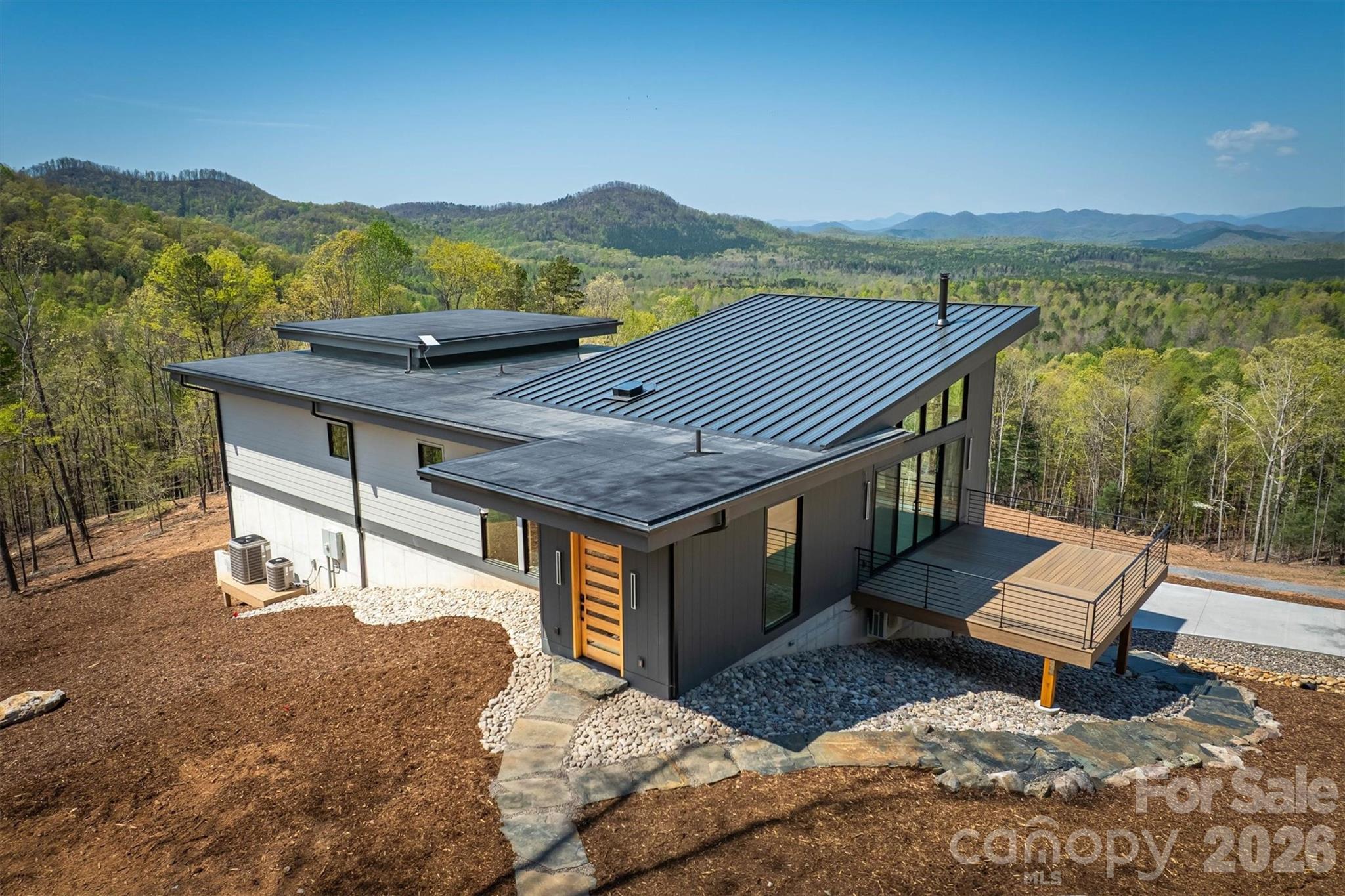 463 Summit Trail