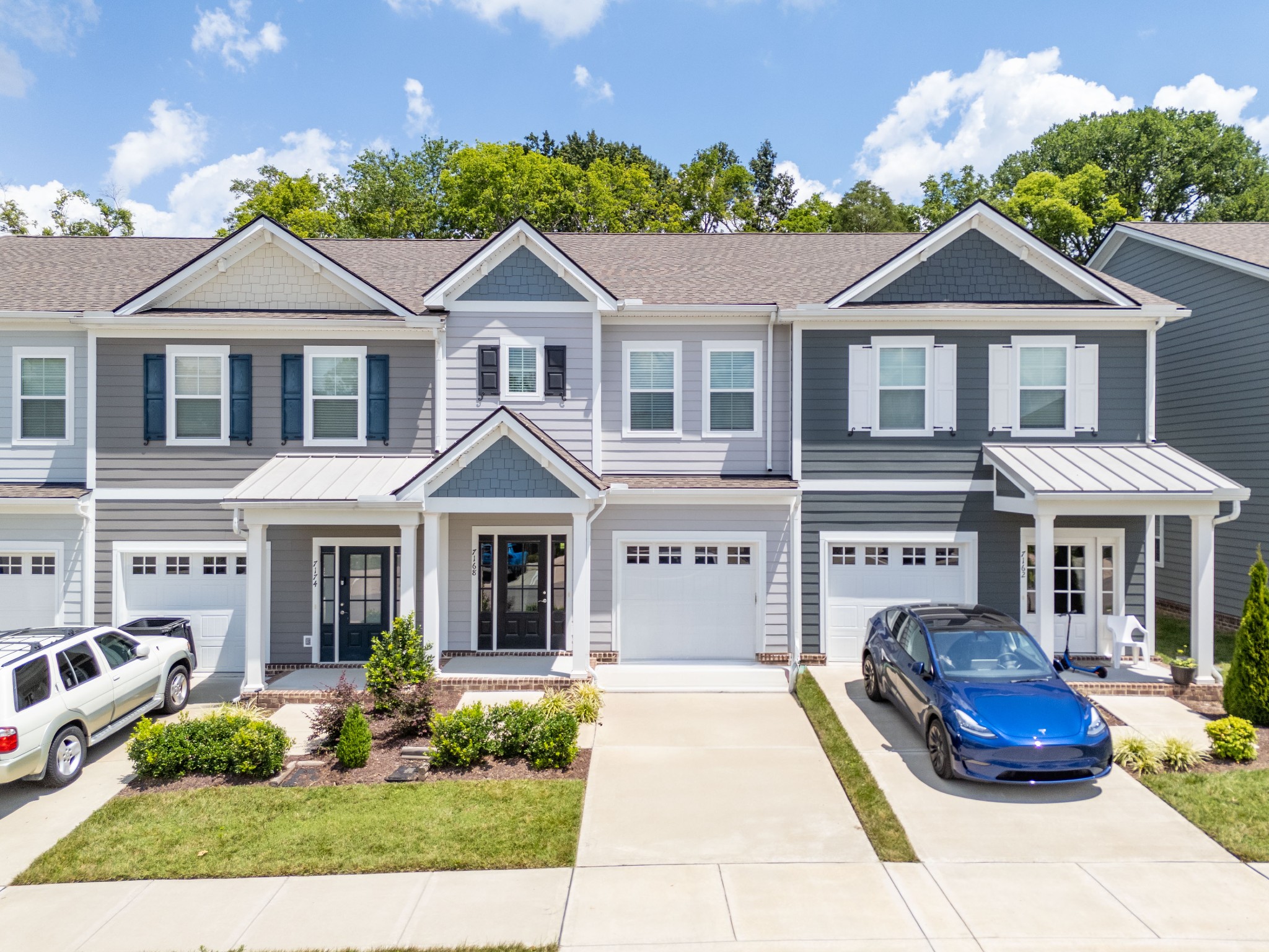 7168  Gracious Dr