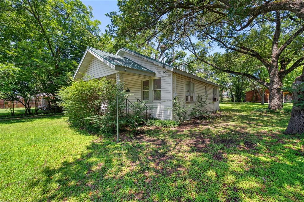 110 Woodland Avenue