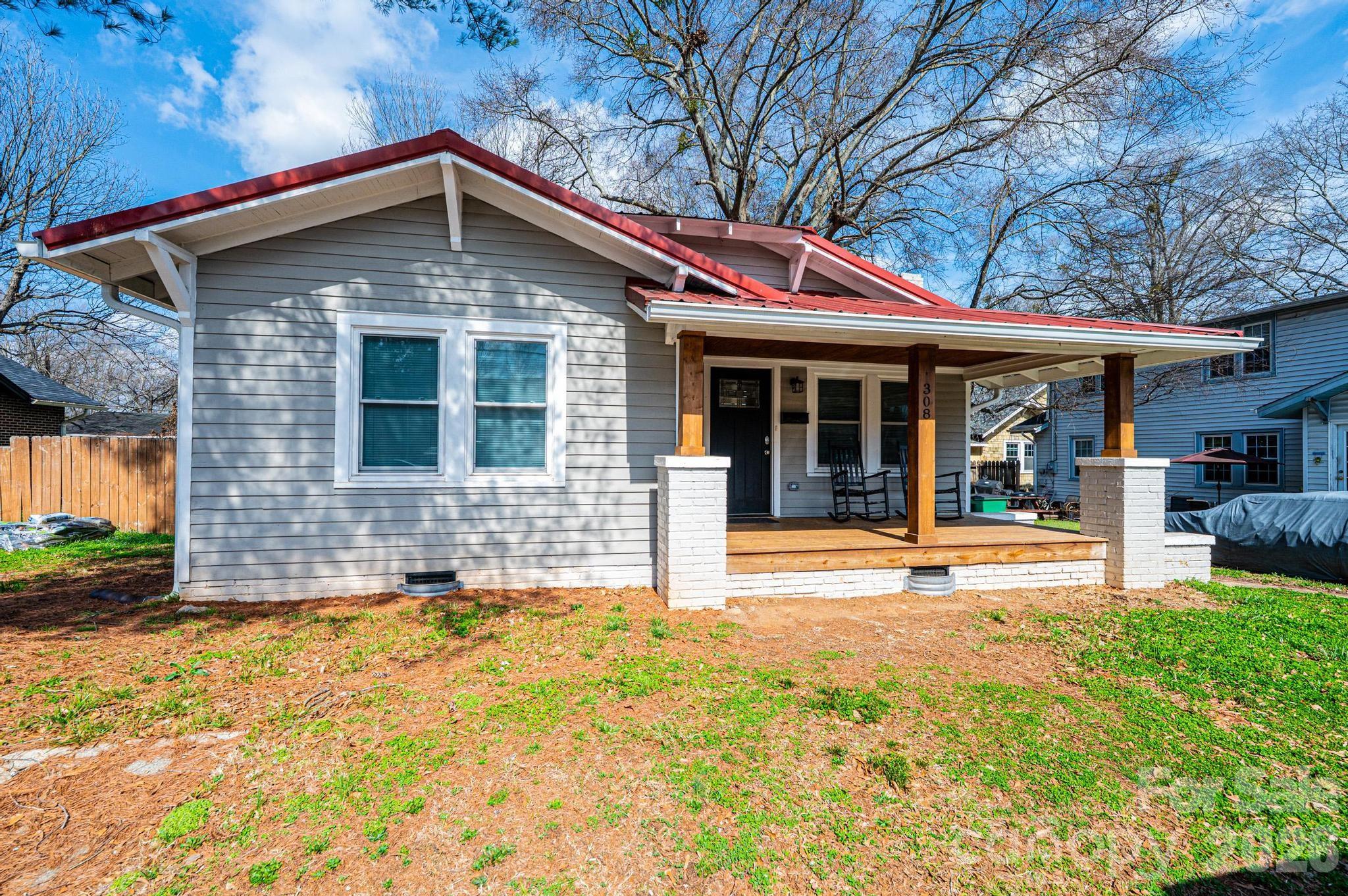 308 W Sycamore Street