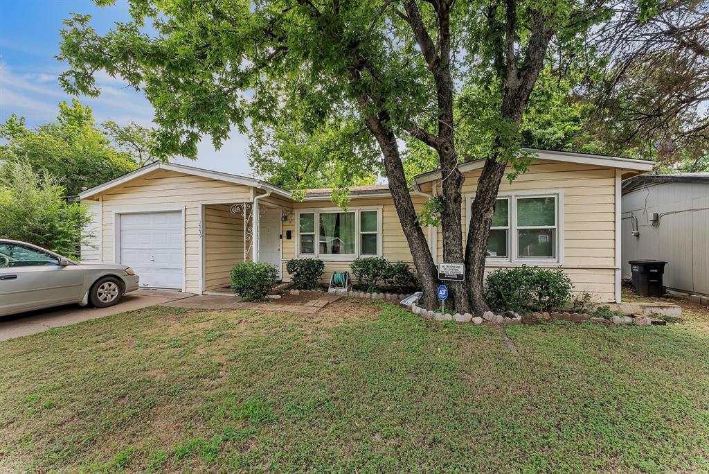 Terrific single-family home offers 3 Bedrooms and 1 Bathroom. Spacious Living Room, and Dining area off the Kitchen. Private back yard with mature trees and established landscape! Well-maintained home! Attached garage! Call for more information!