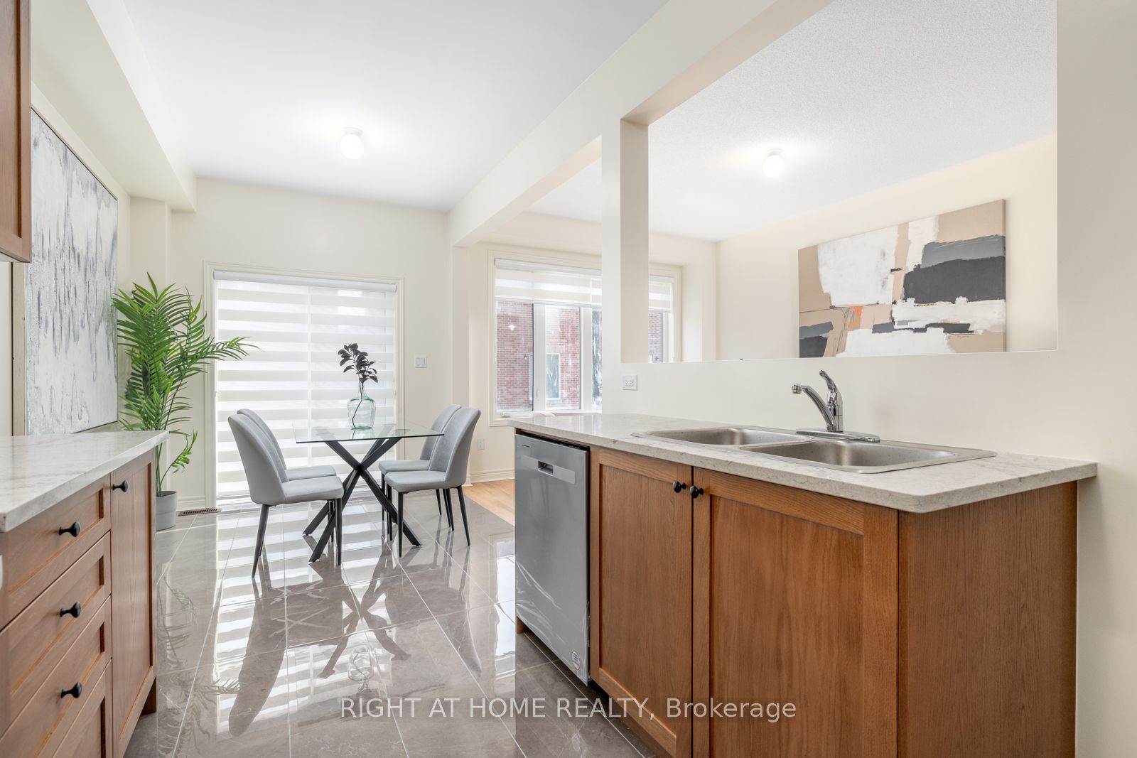 1265 Jim Brewster Circ