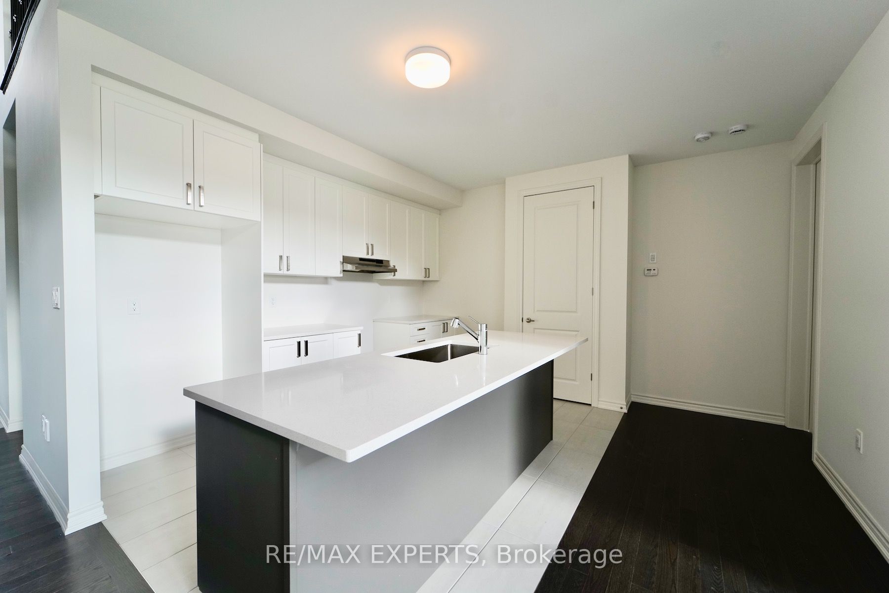 18 Mayapple St