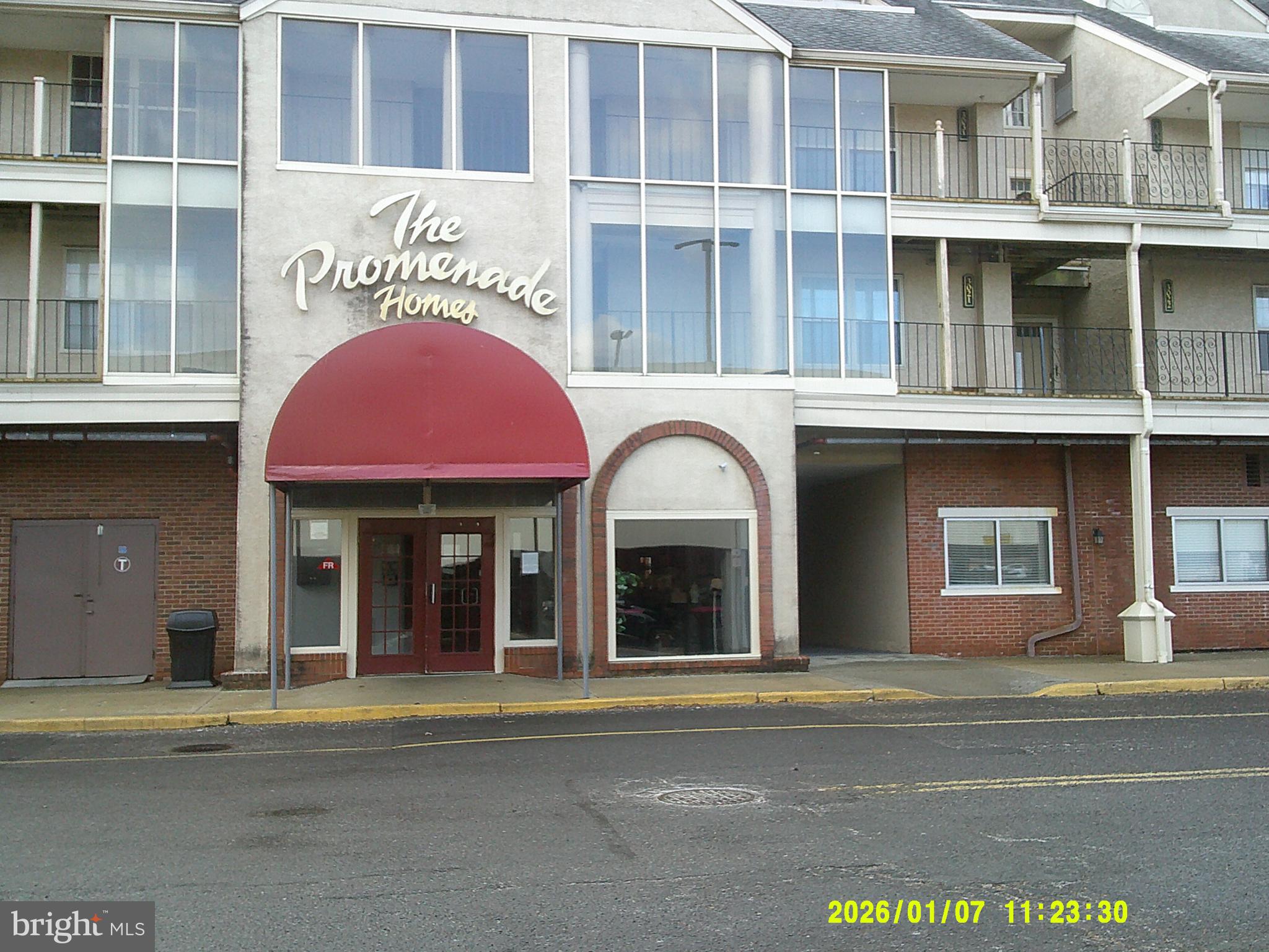 4023 Main St  