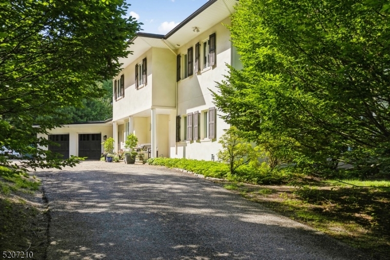 52 Kitchell Rd