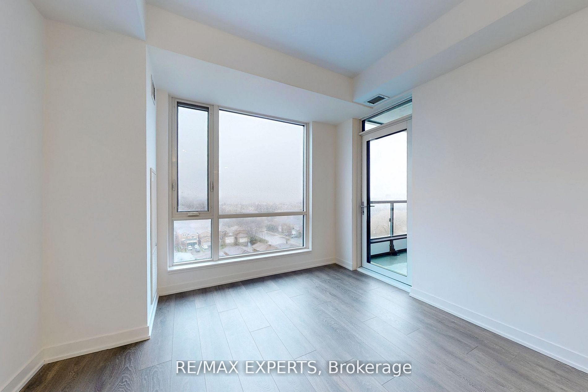 7950 Bathurst St B-808