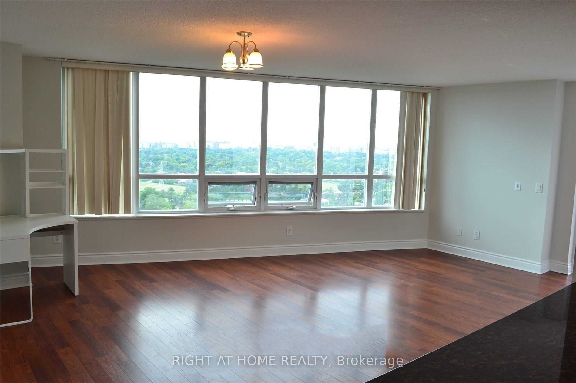 25 Greenview Ave 2319