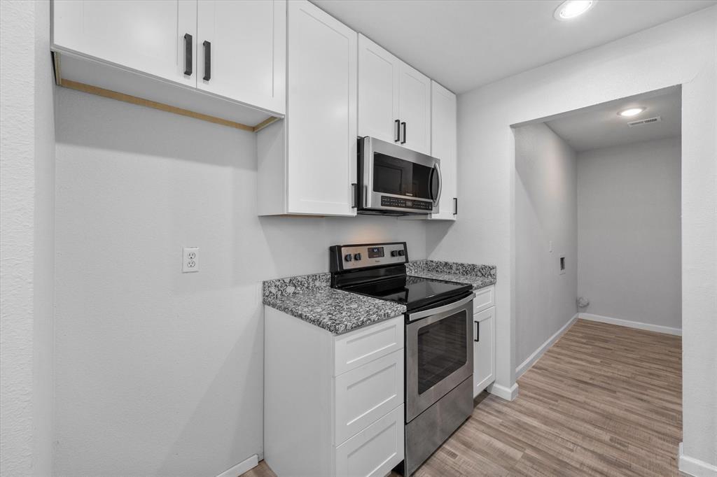 1312 E Collin