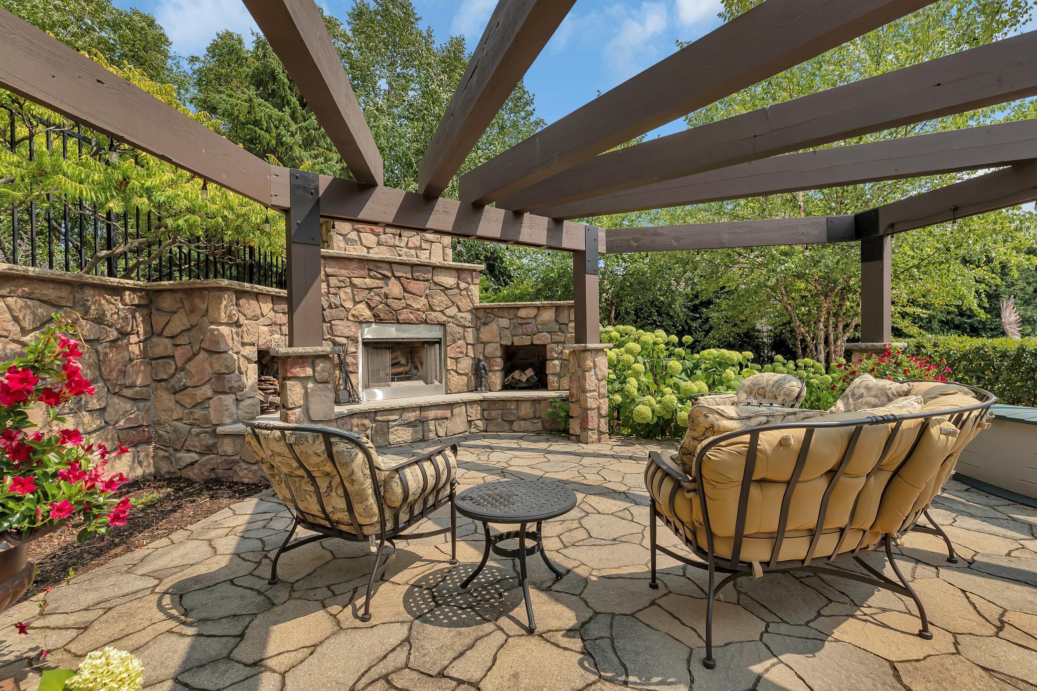 2255 Chelmsford Lane