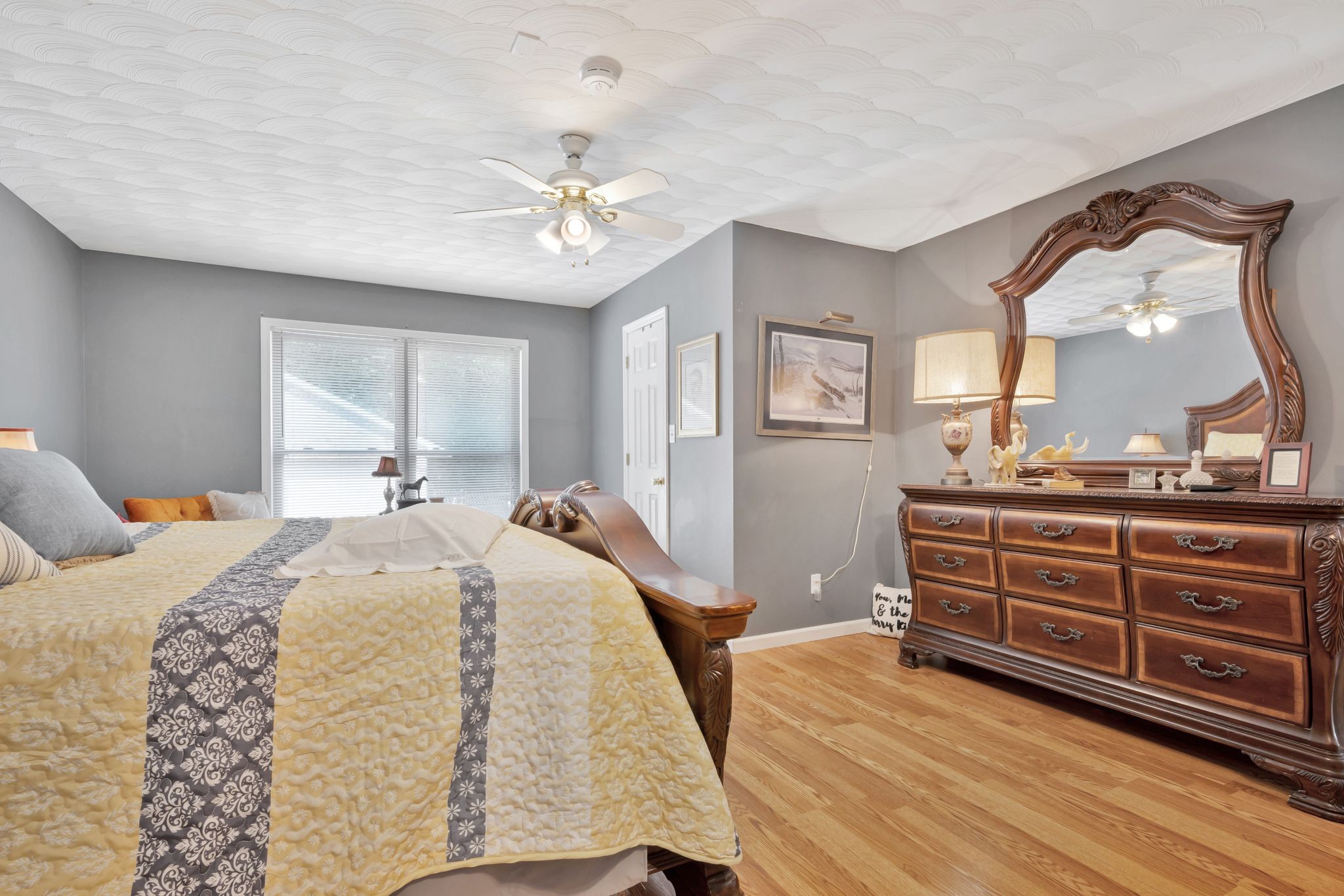 459 River Oaks Dr