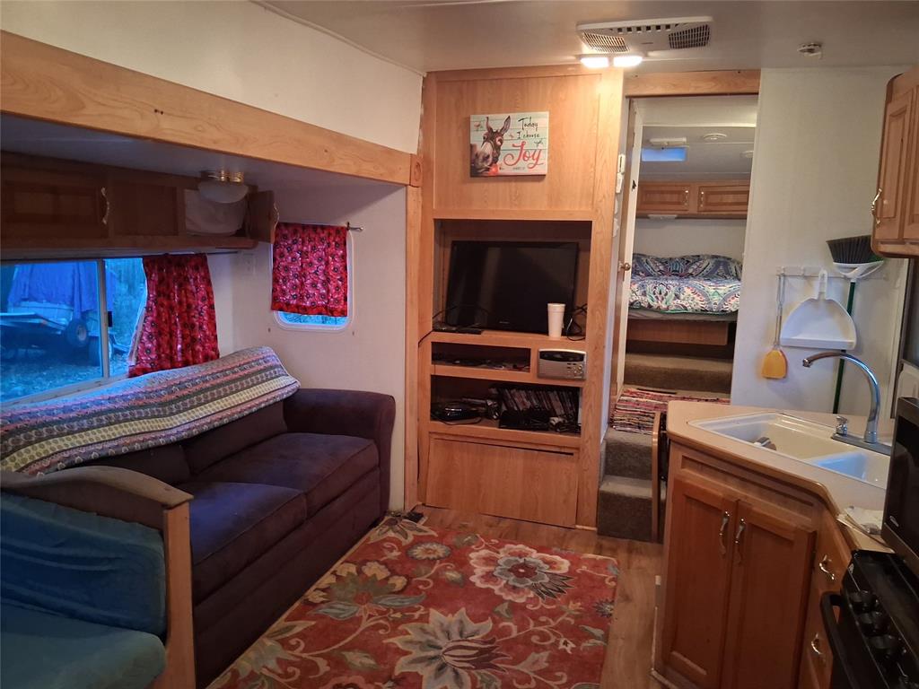 4915 S Lakeview Drive