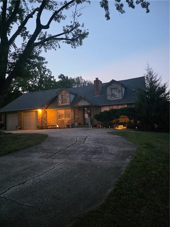 1220 NE Woods Chapel Road