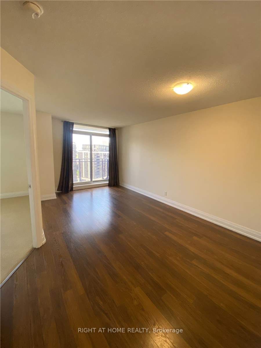 1060 W Sheppard Ave 1403