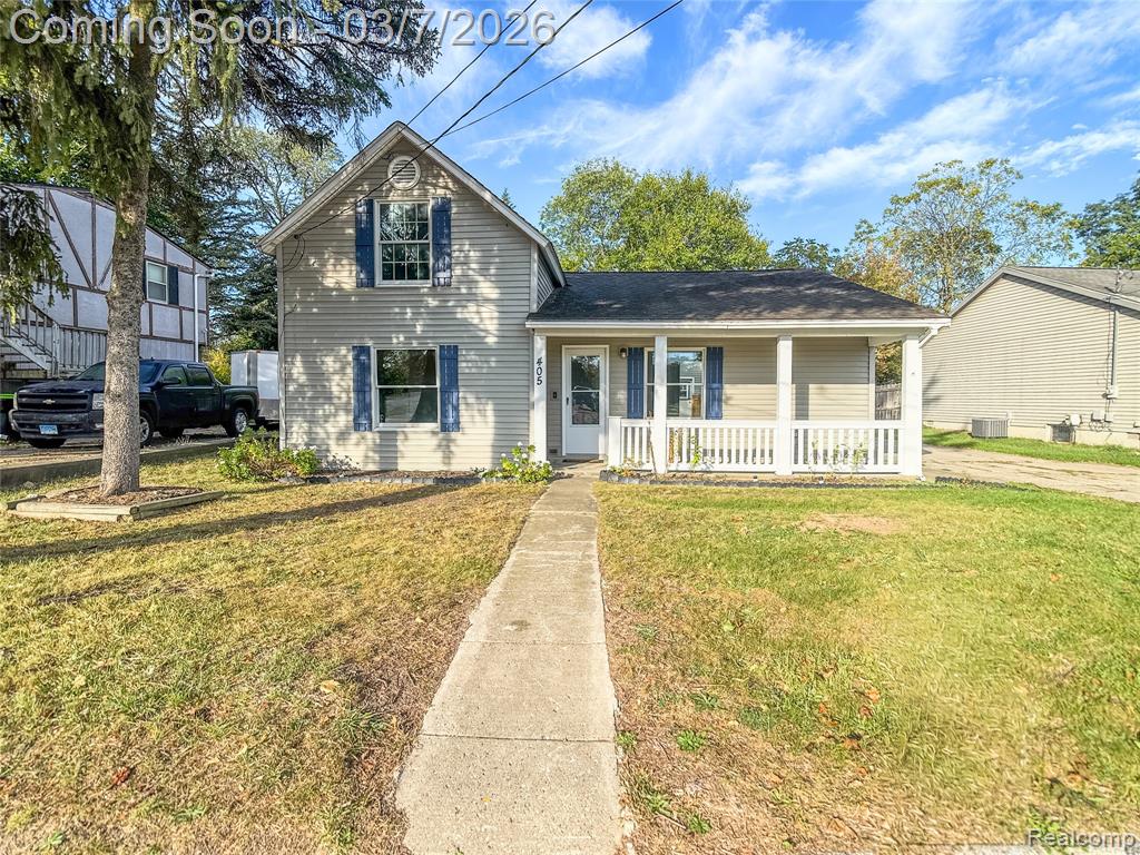 405 Lincoln Street | Fenton, MichiganCharming, move-in ready, and thoughtfully updated, this 3-bedroom home at 405 Lincoln Street offers the perfect blend of comfort and character in the heart of Fenton, Michigan. This home has been extensively remodeled with major system upgrades already completed, including brand-new kitchen appliances, new flooring throughout, a new furnace and central air system, a brand-new roof, all-new electrical wiring, a new water heater, and a new sump pump—providing true peace of mind for today’s buyer. Set on a quiet street just minutes from downtown, parks, schools, and dining, the seller is willing to provide a one-year home warranty at closing for added buyer peace of mind.