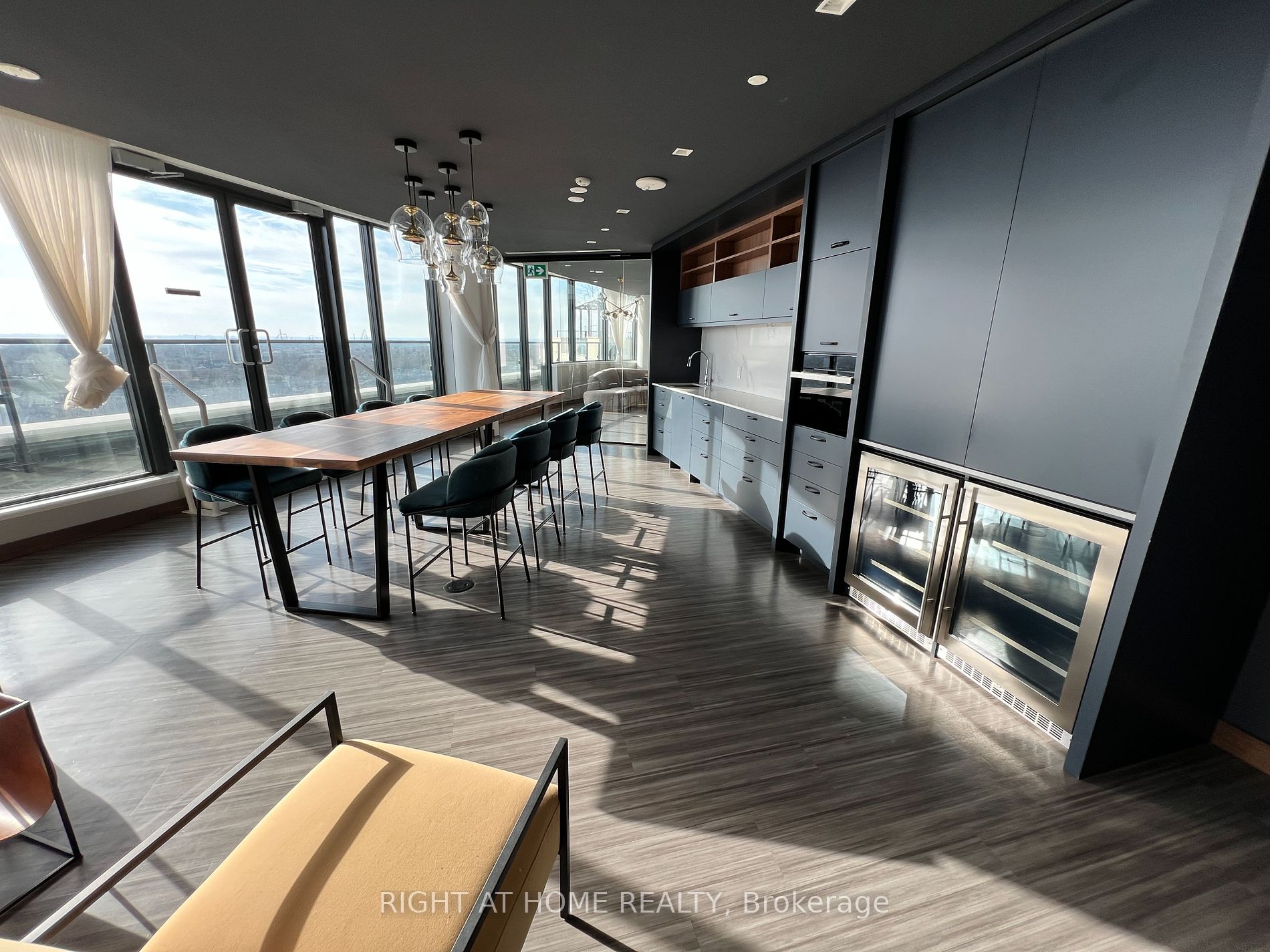 120 Eagle Rock Way 801