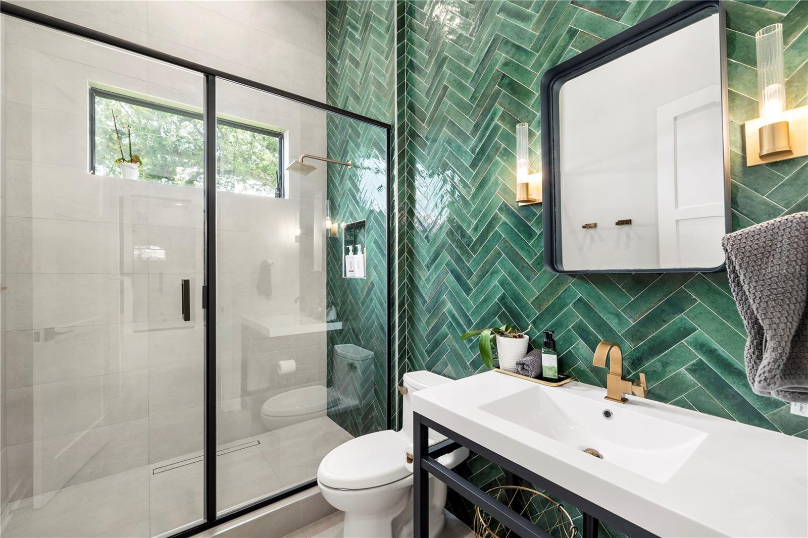 4709 W Estrella Street