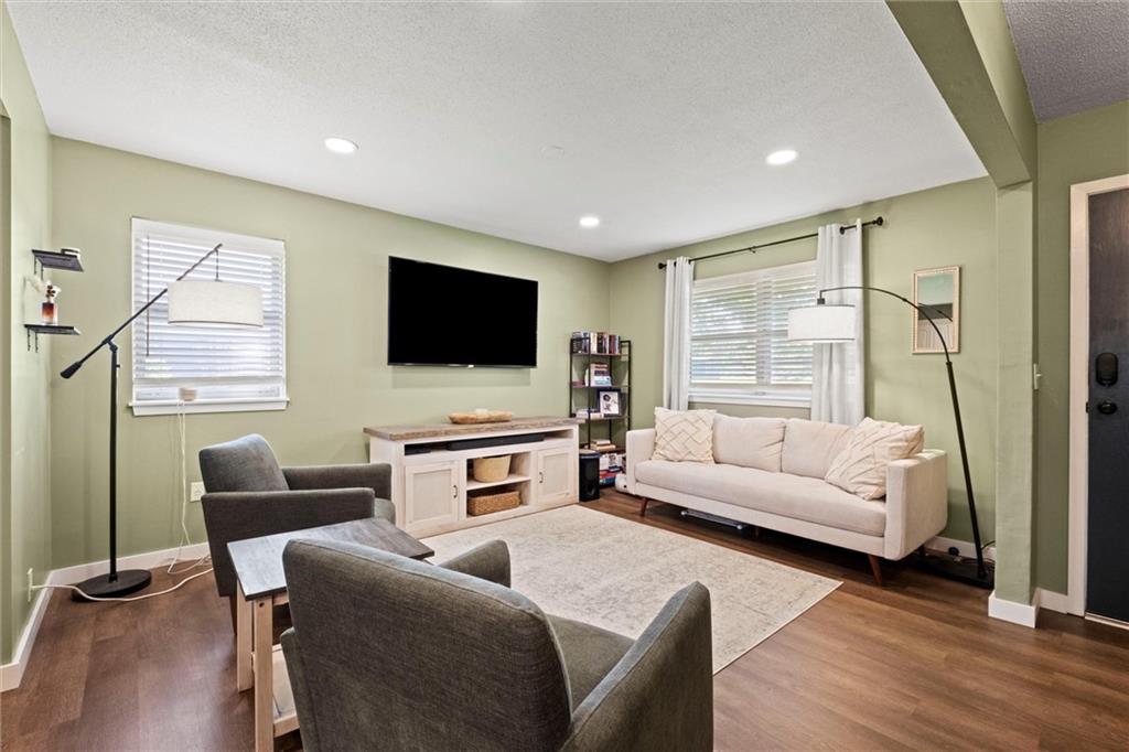 22420 W 73rd Terrace