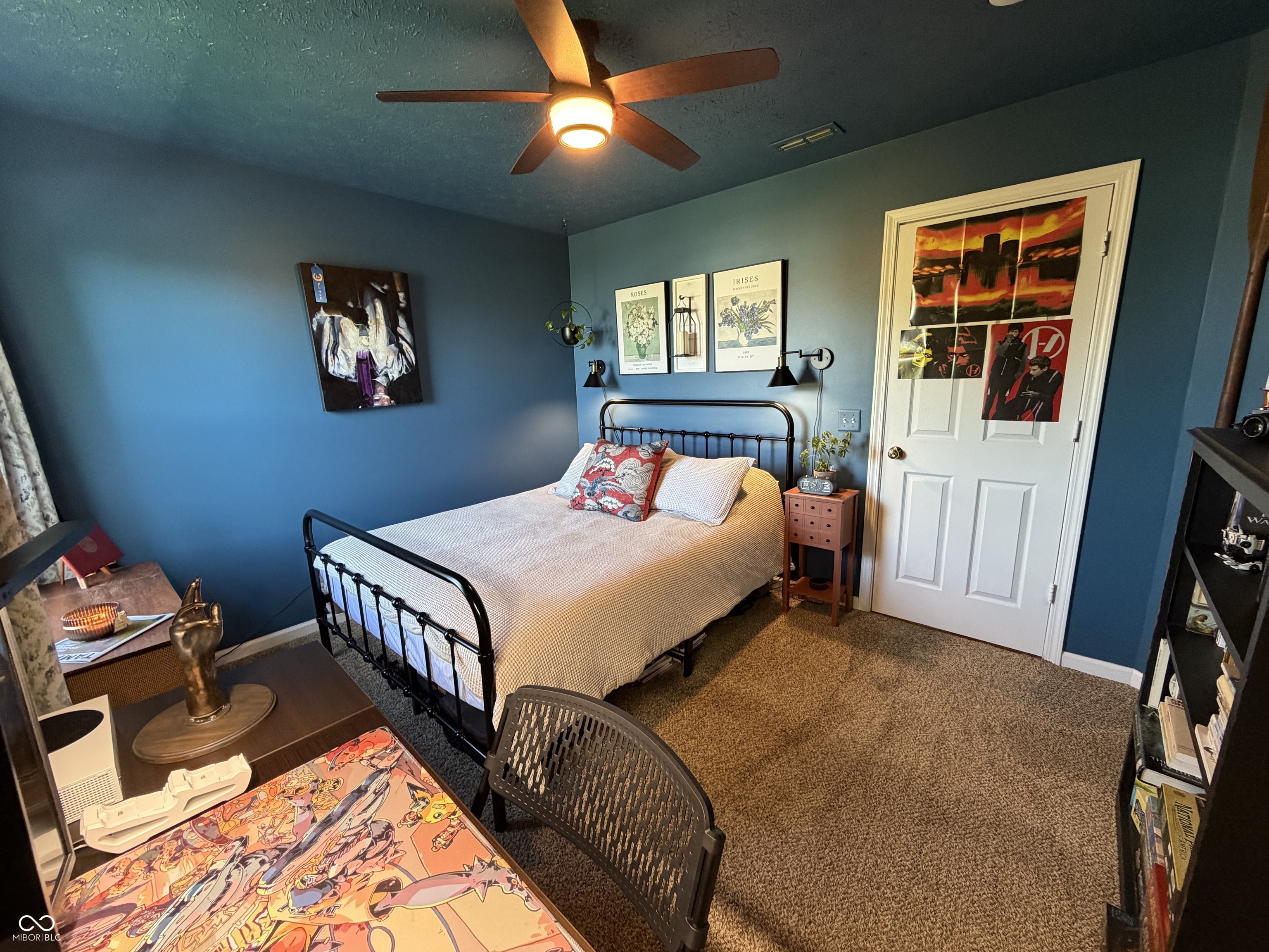 5752 Columbia Circle S