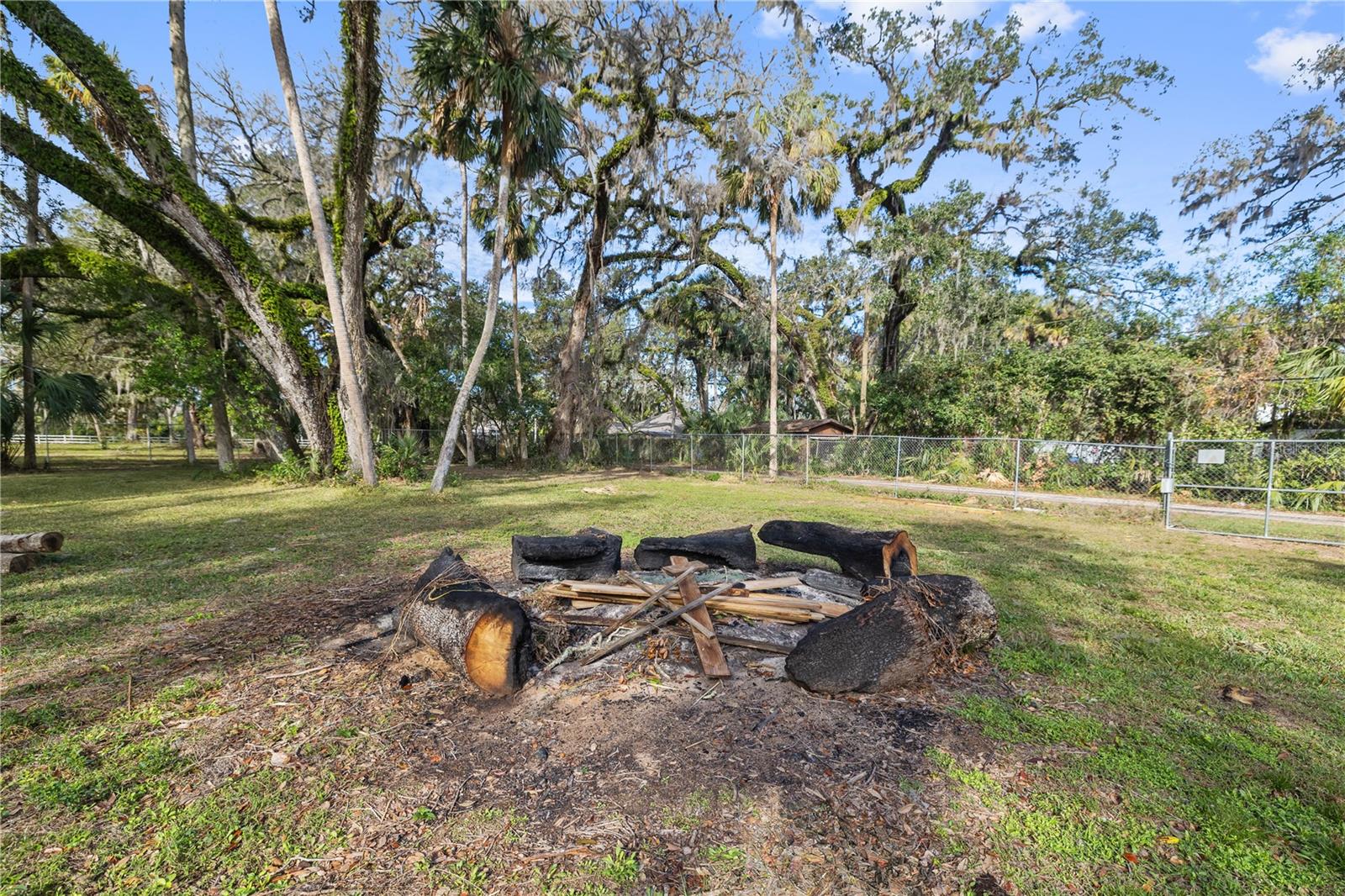 405 Chastain Road
