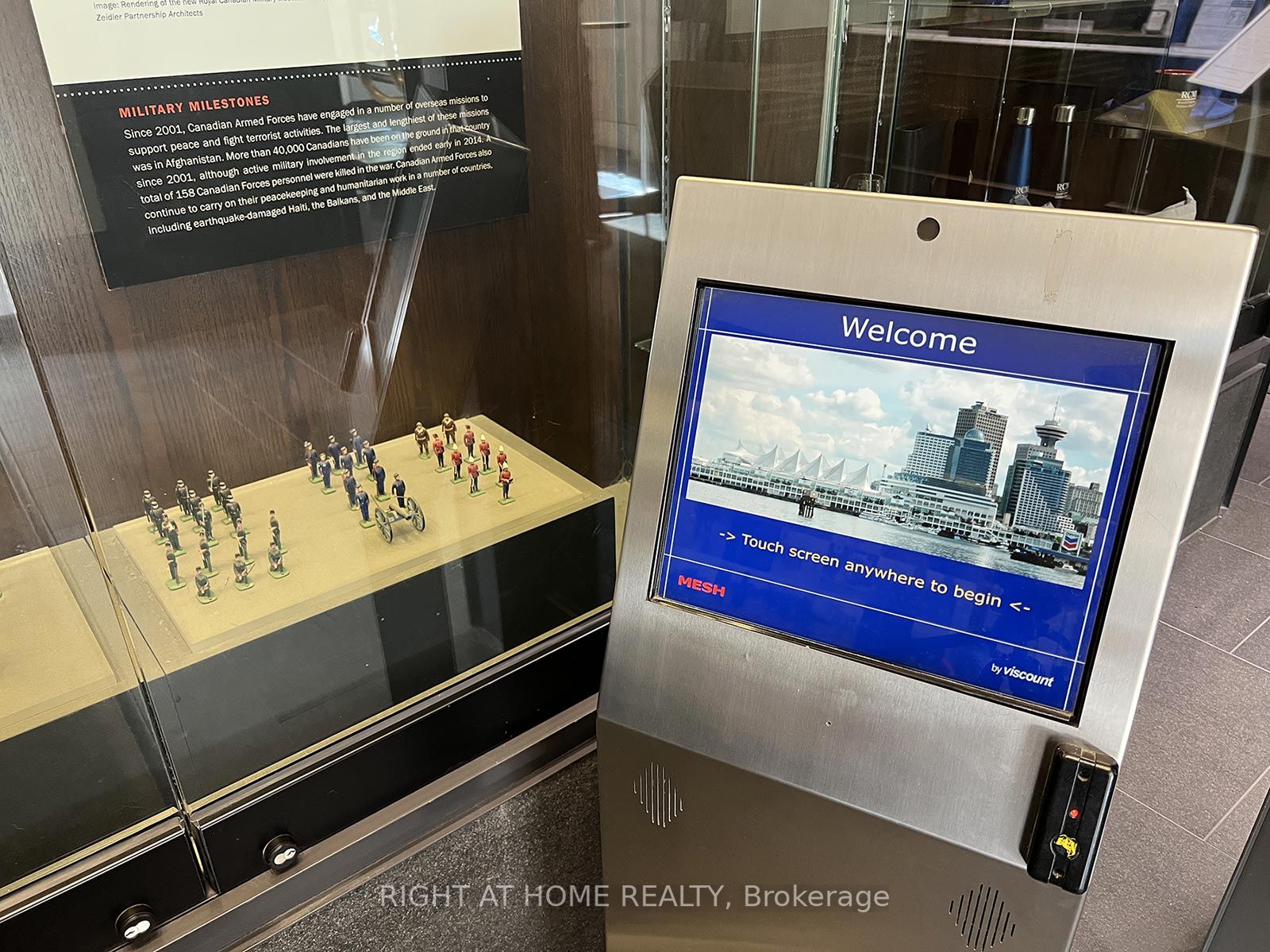 426 University Ave 3207