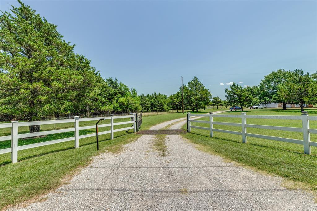 Beautiful property with very nice home.  Peaceful, quiet and tranquil living.  Great soil for hoses and perfect building sites.  Create your family compound