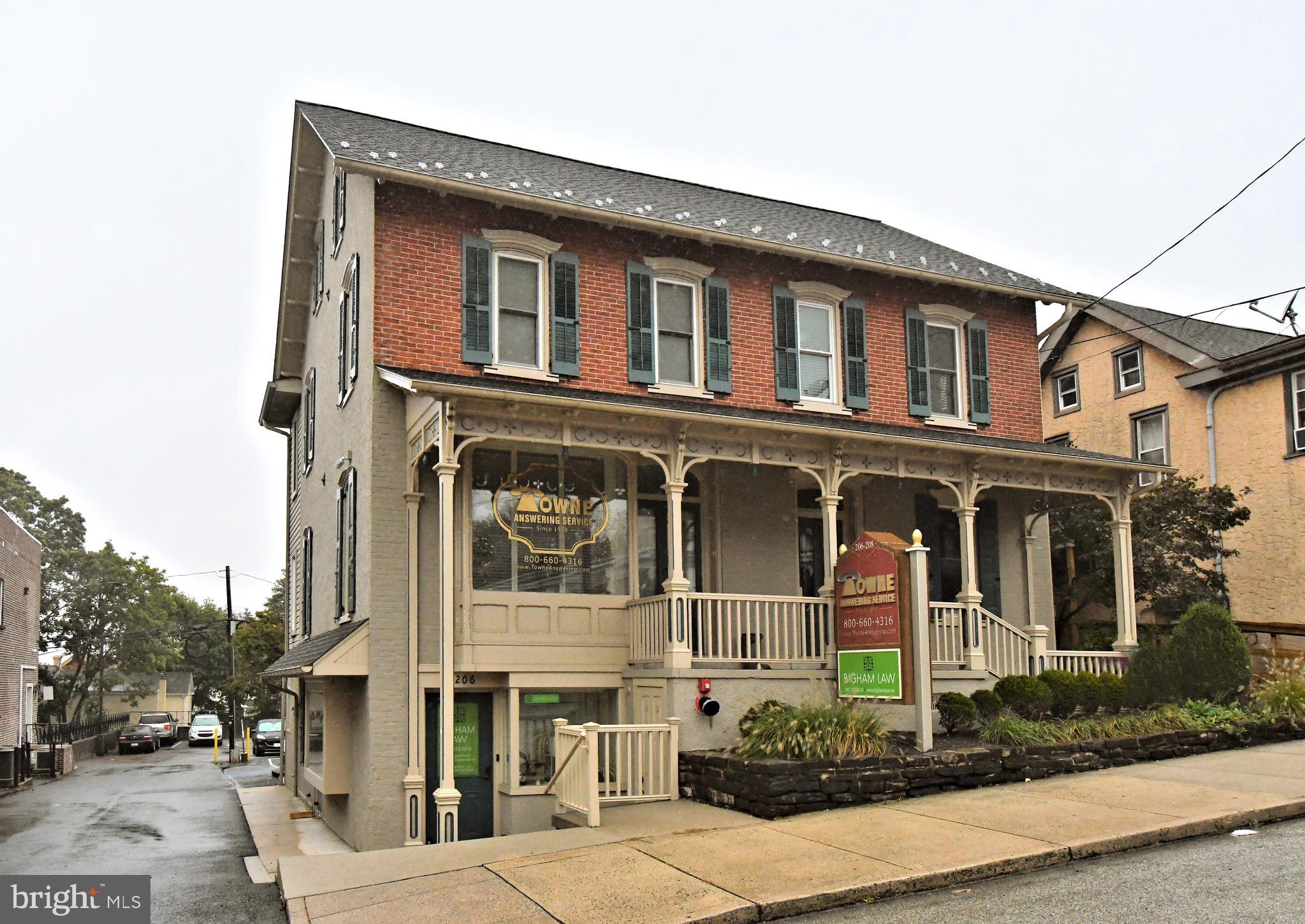 206 NMain St  