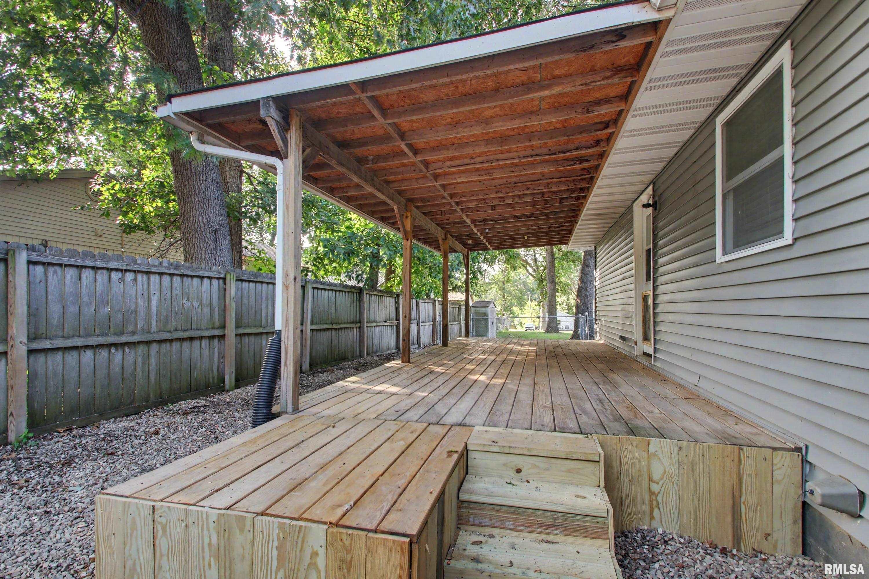 530 Hickory Grove W