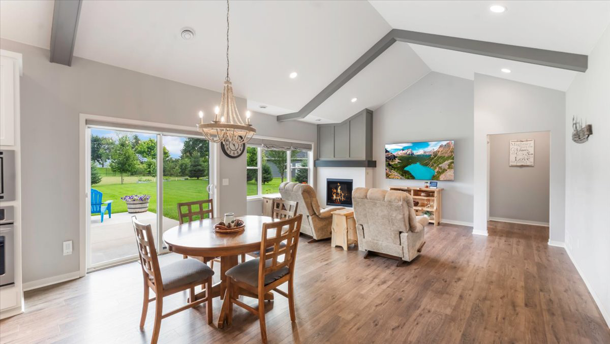 1905 Sandstone Court