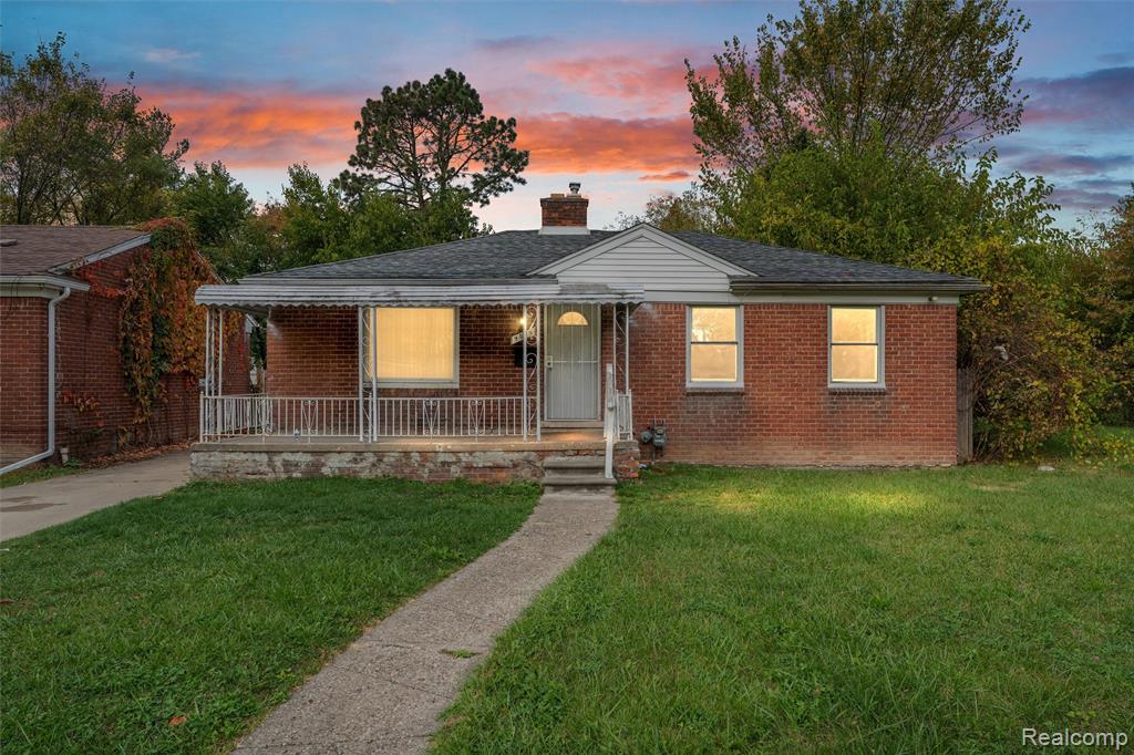 Looking for the perfect property to turn into your home or next investment? This three bedroom brick ranch on Detroit's Westside has all the possibilities.  Eat-in kitchen with ample room for casual dining.  The basement is a plus with the separate area for laundry. Large yard, ready for entertaining. Located right near the beautiful Rouge Park which has a golf course, amphitheater and walking trails. BATVAI.